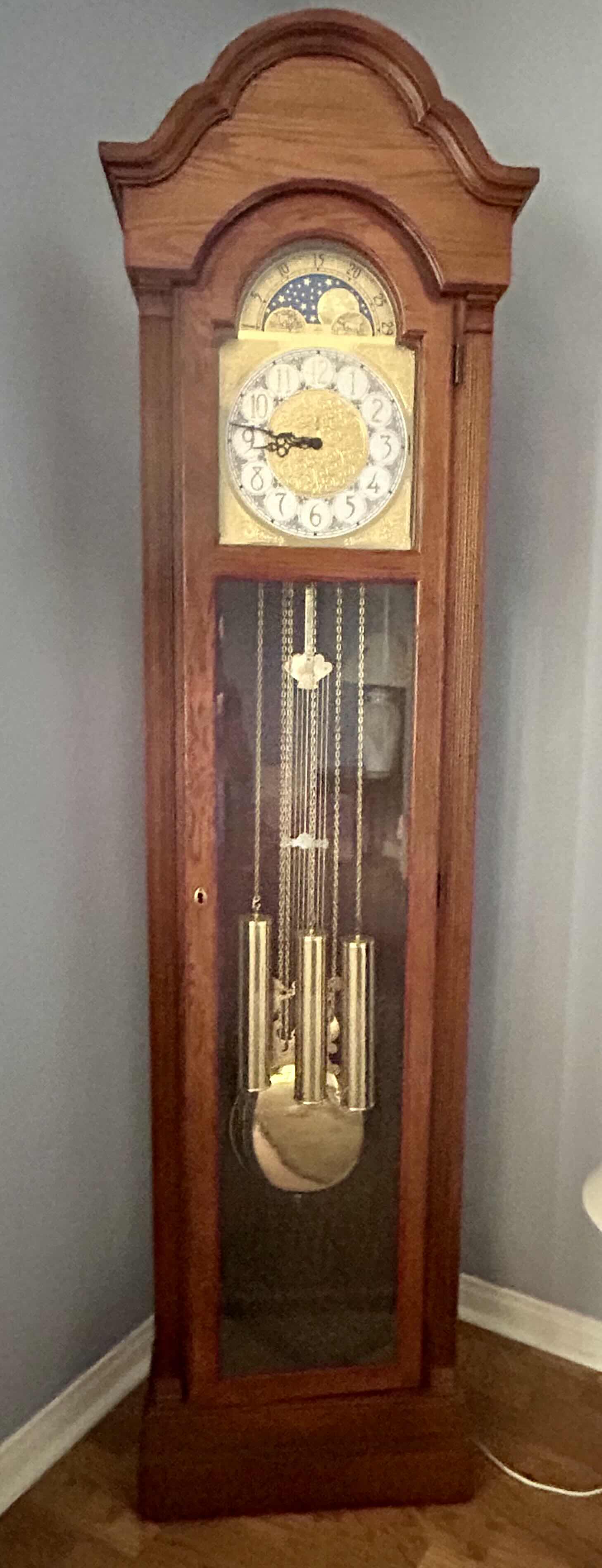 Photo 1 of RIDGEWAY HARPER 2552 QUARTZ GRANDFATHER CLOCK BY PULASKI FURNITURE WITH SERIAL NUMBER
H78.5”