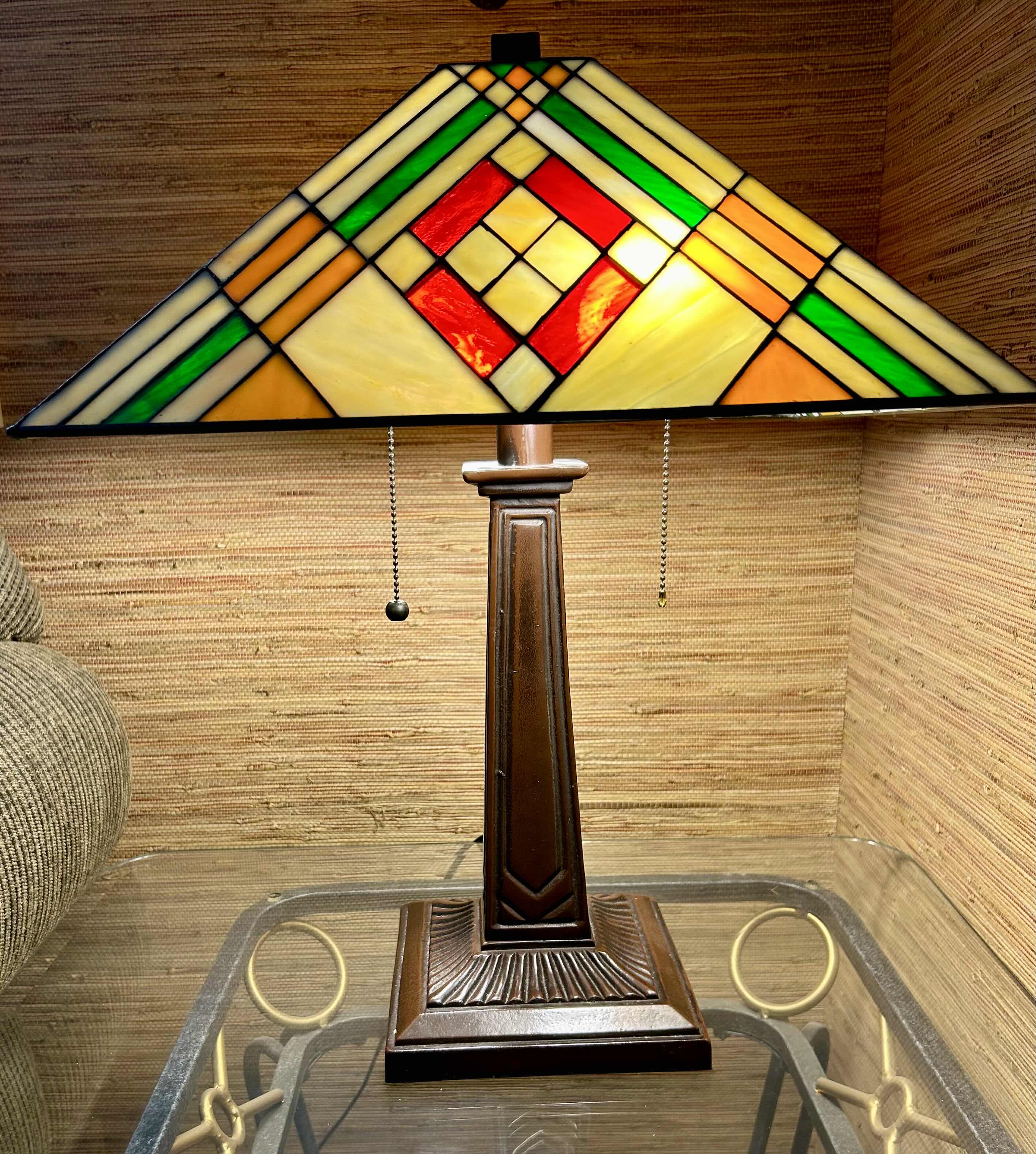 Photo 1 of TIFFANY STYLE TABLE LAMP W HARD RESIN STAIN GLASS SHADE H22"
