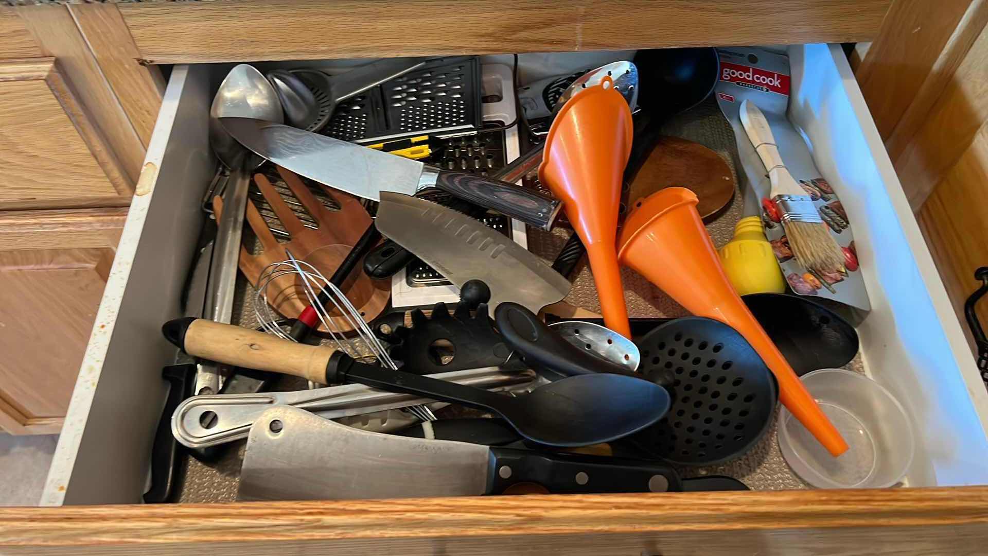 Photo 1 of CONTENTS OF KITCHEN DRAWER-UTENSILS