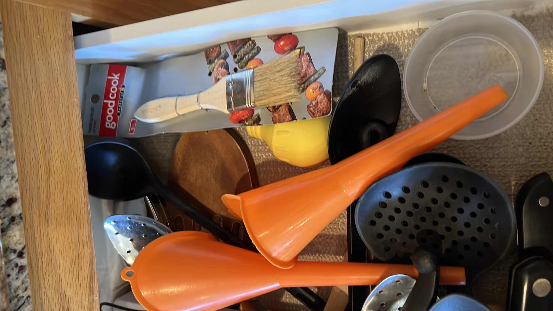 Photo 1 of CONTENTS OF KITCHEN DRAWER-UTENSILS