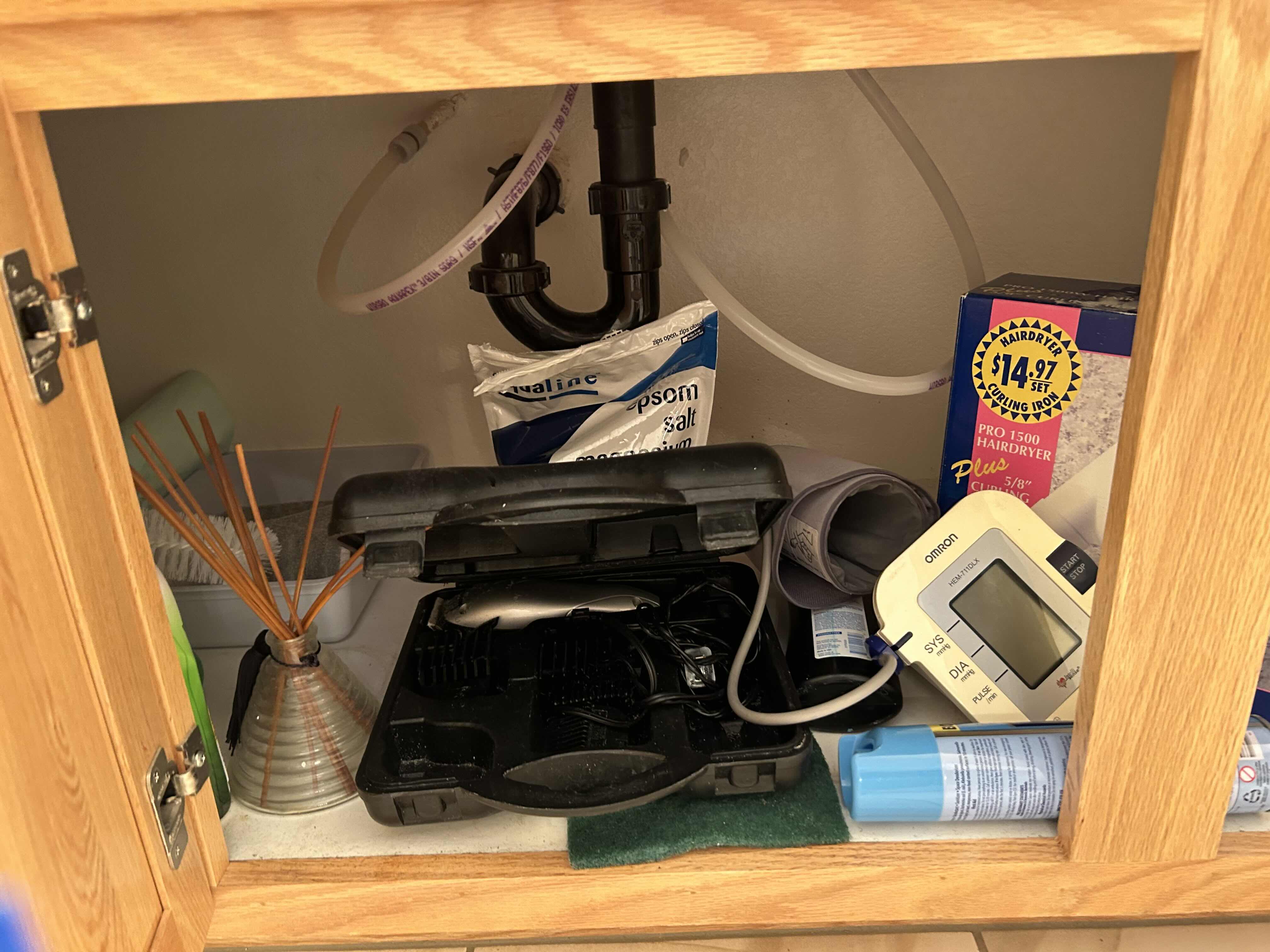 Photo 1 of CONTENTS OF CABINET