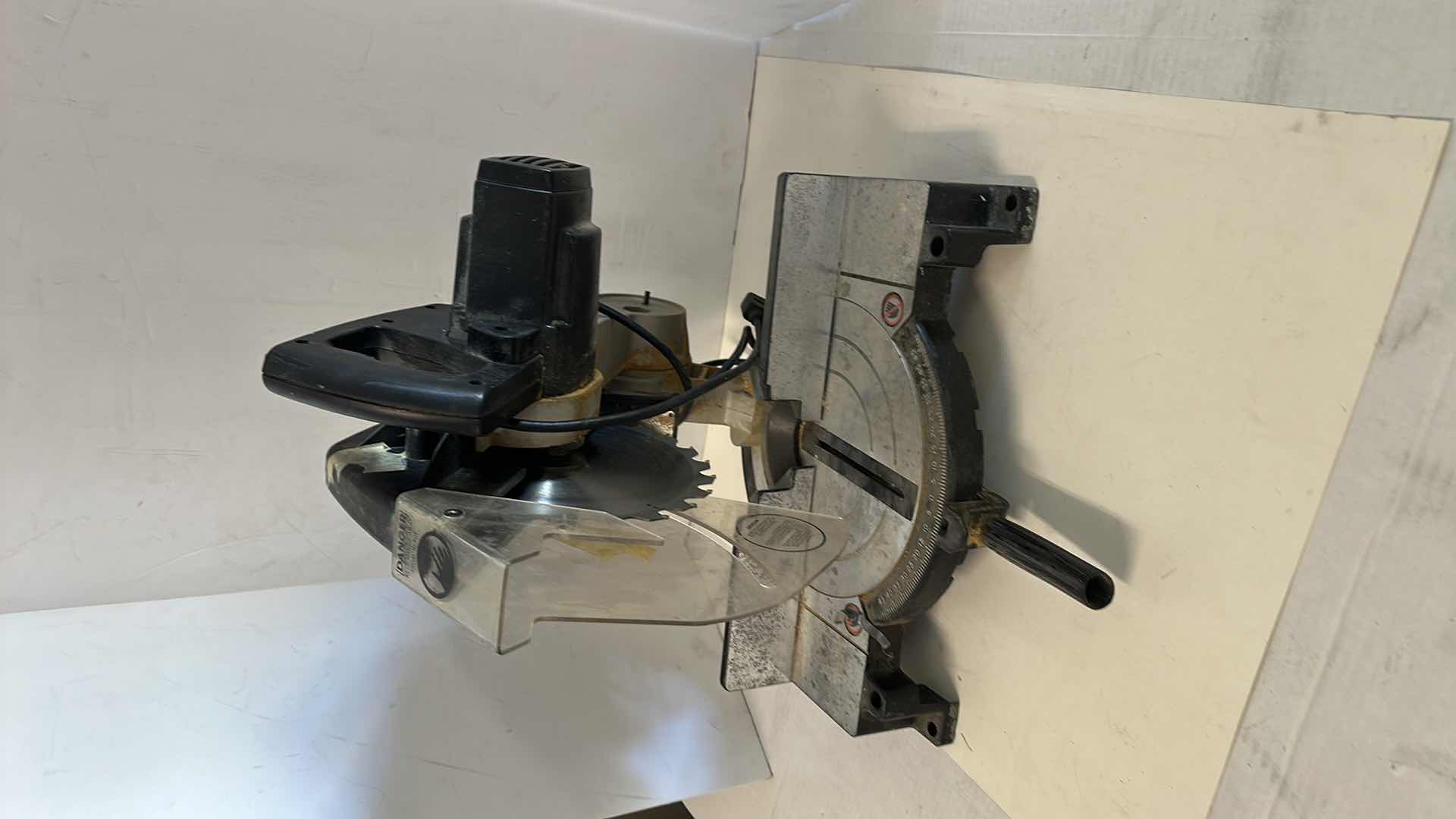 Photo 1 of BLACK & DECKER POWER MITER SAW (TESTED)