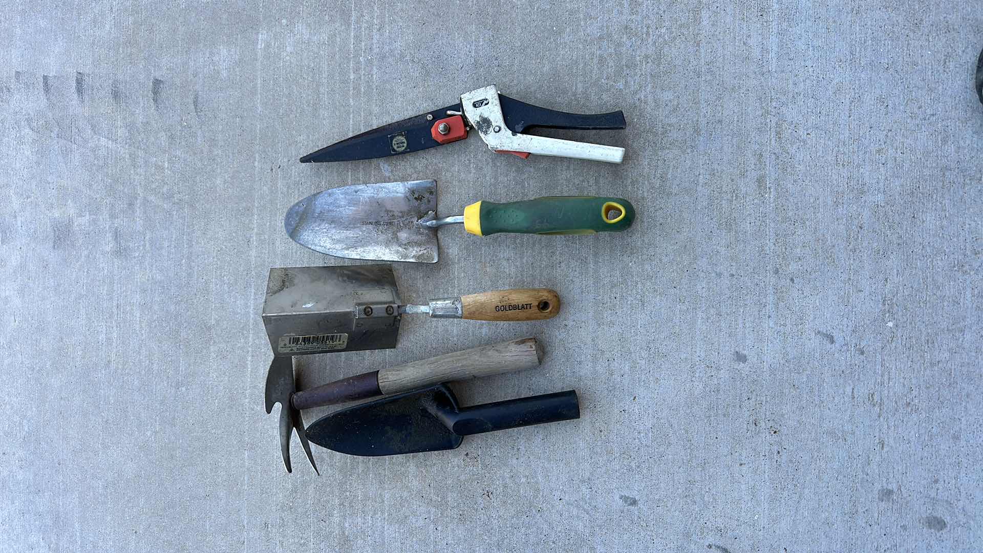 Photo 1 of BUCKET OF YARD TOOLS