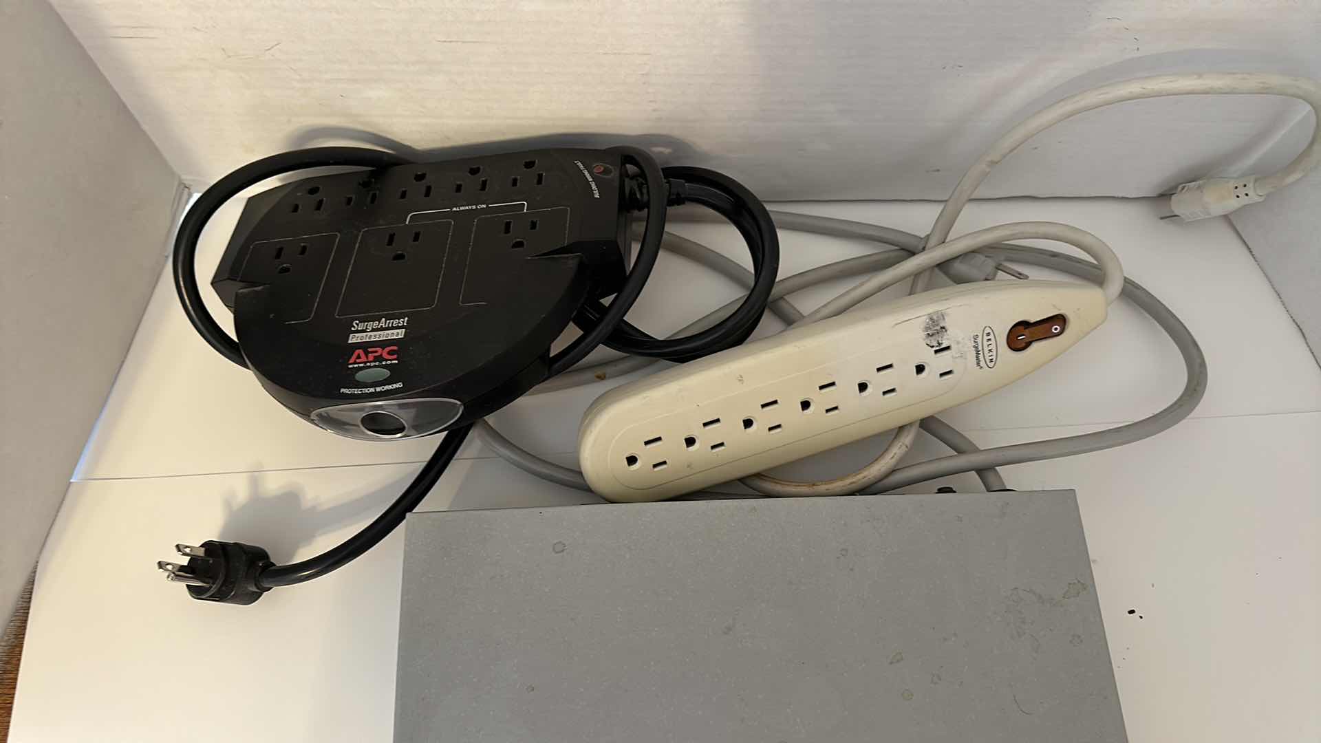 Photo 1 of 3 MULTI PLUG POWER UNITS