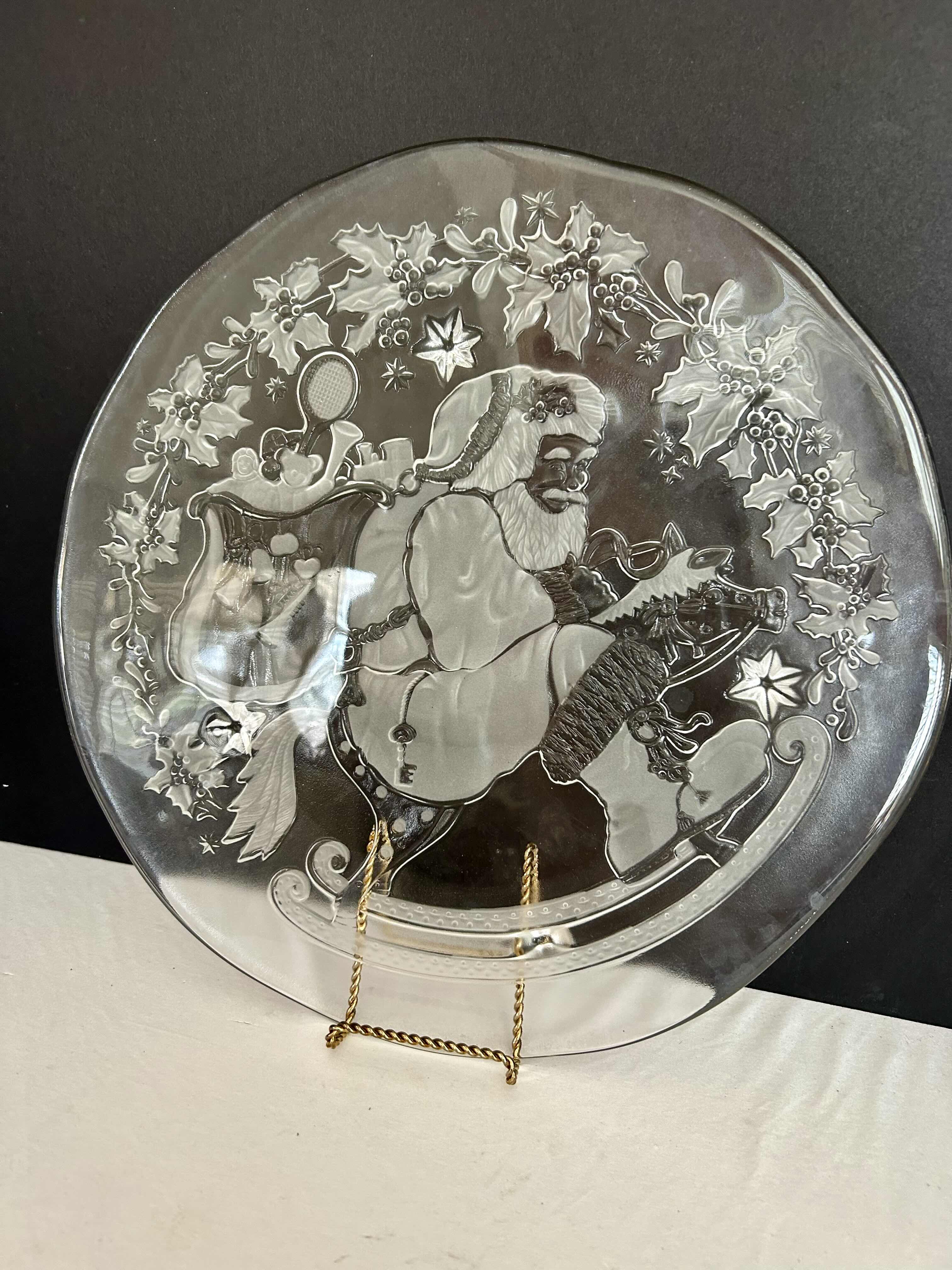 Photo 1 of NIB MIKASA STUDIO NOVA WINTERLAND 15" GLASS CAKE PLATE

