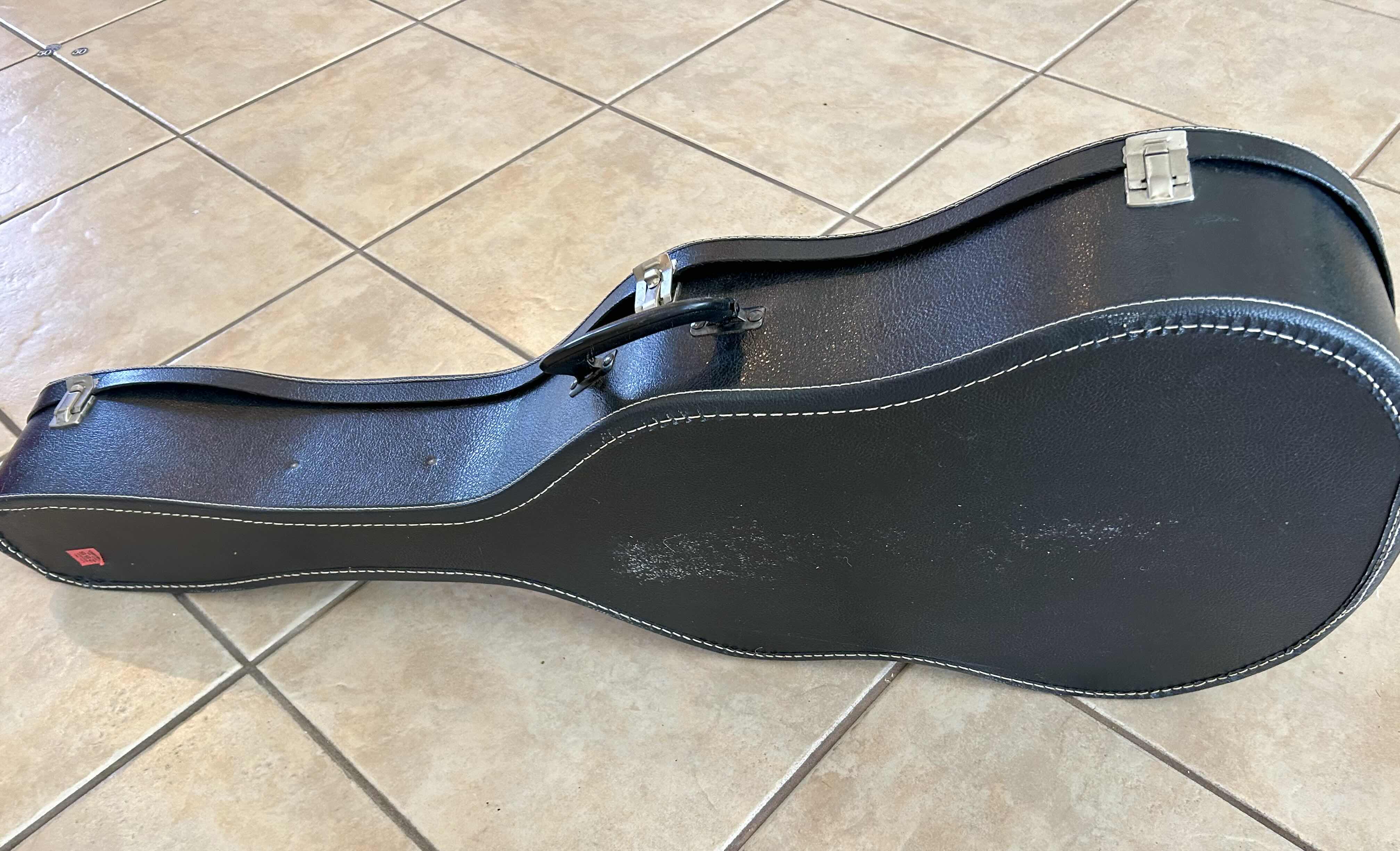 Photo 1 of ALVAREZ REGENT 5201 CLASSICAL NYLON STRING GUITAR WITH CASE

$175.00