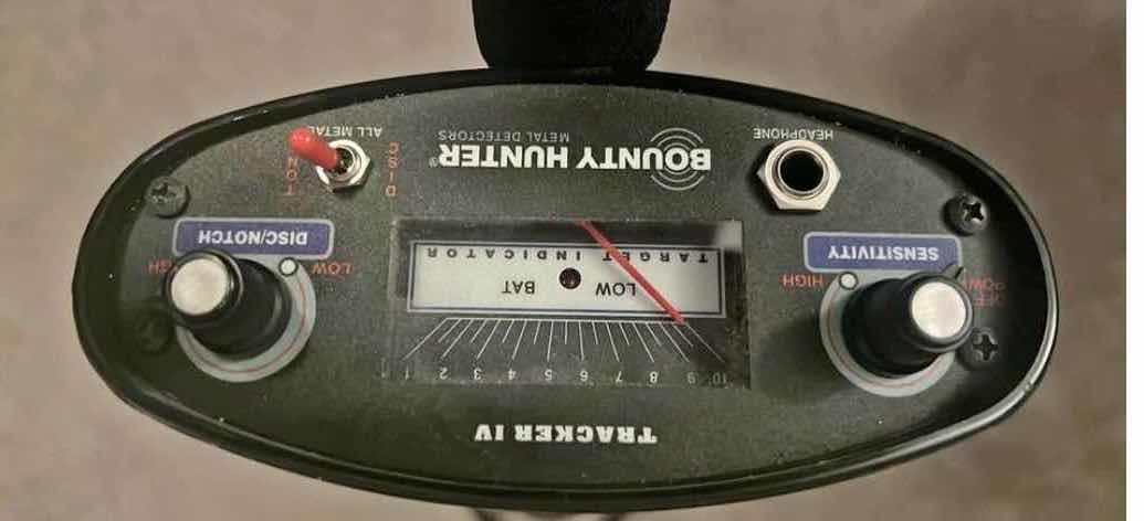 Photo 1 of BOUNTY HUNTER TRACKER IV METAL DETECTOR

