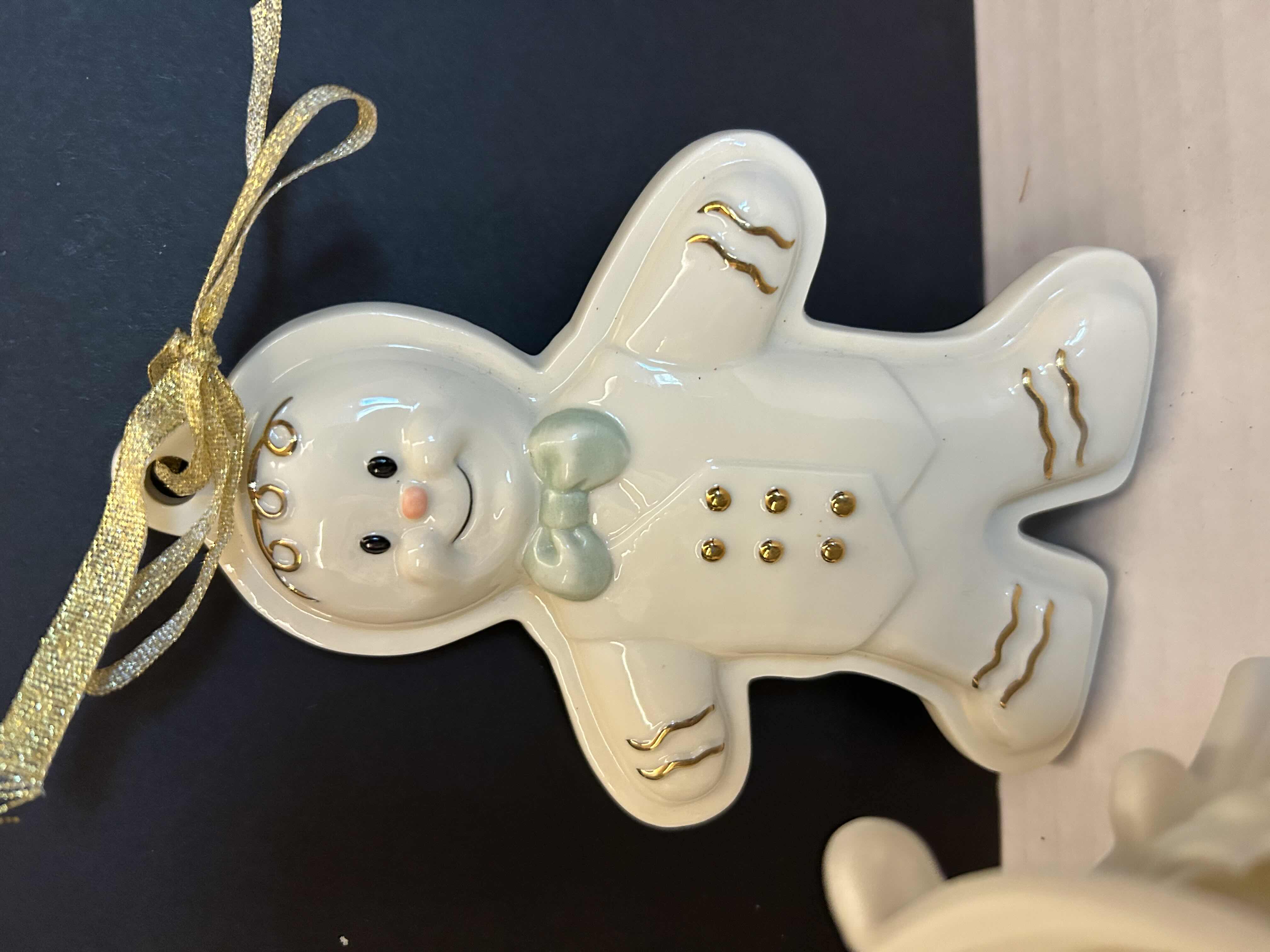 Photo 1 of 7” GINGERBREAD