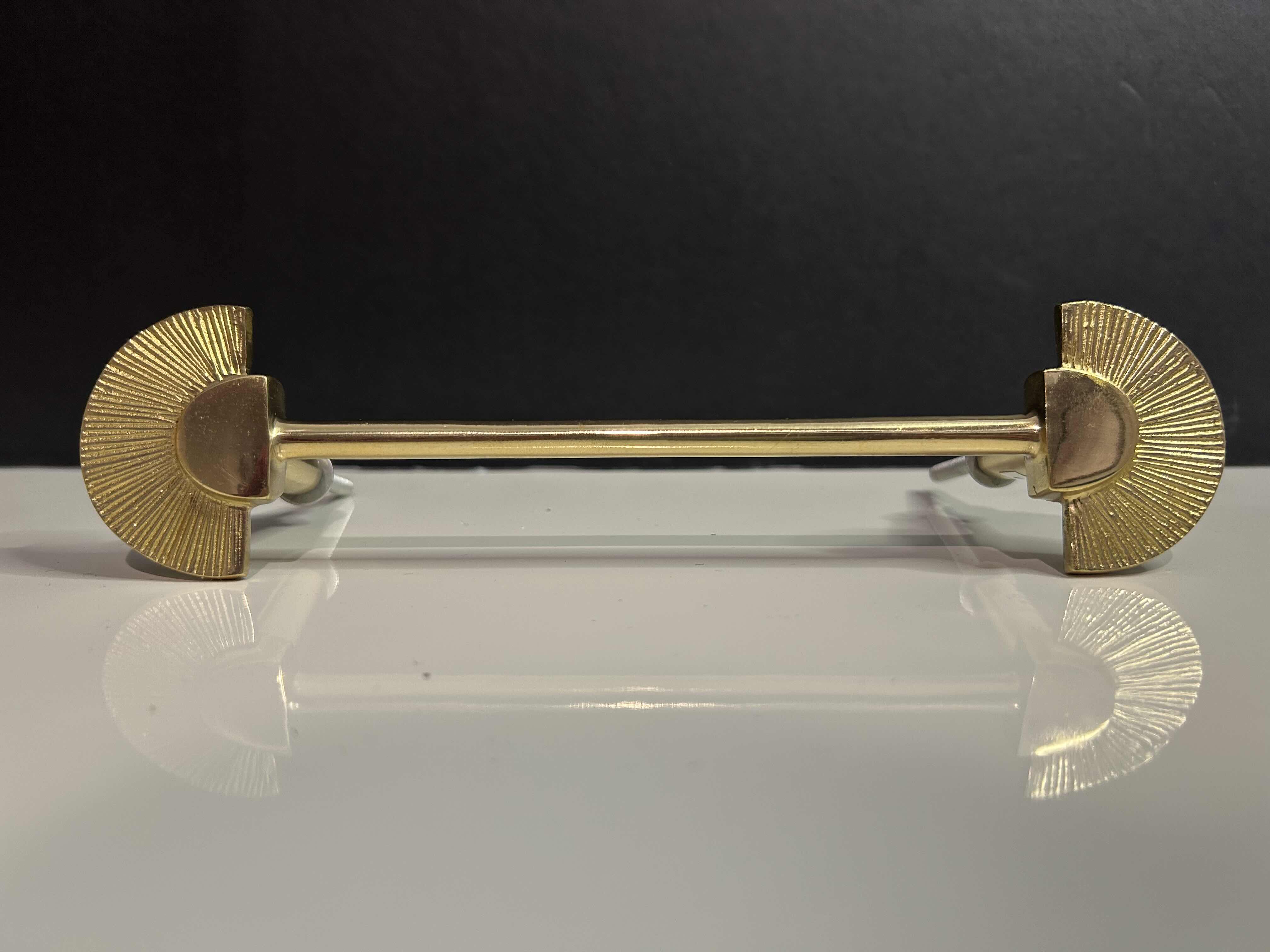 Photo 1 of 25
BRAND NEW ANTHROPOLOGIE 6” GRAHAM HANDLE IN BRONZE