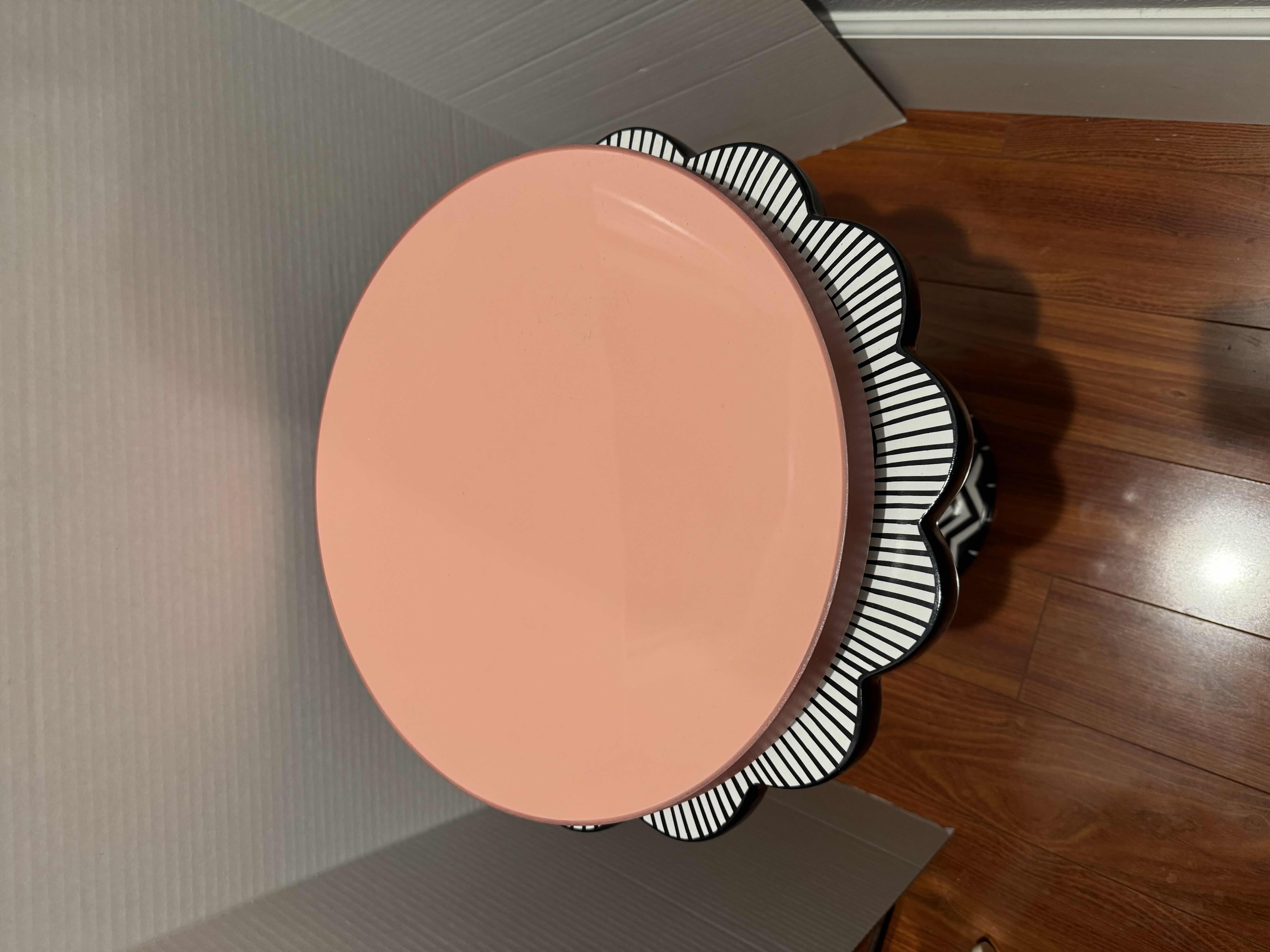 Photo 1 of 17” ROUND TABLE H21”
LAZY SUSAN TOP