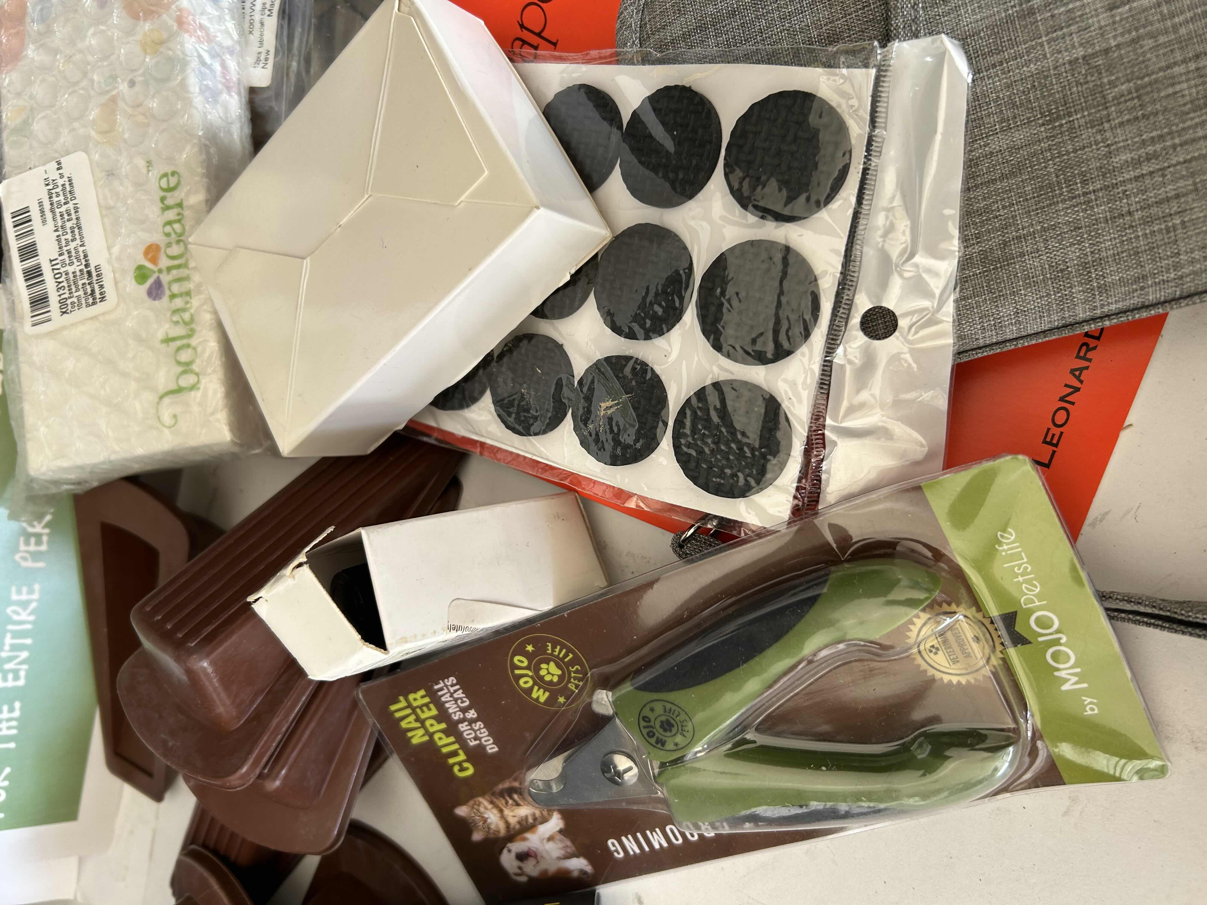 Photo 1 of BOX OF VARIOUS HOME ITEMS