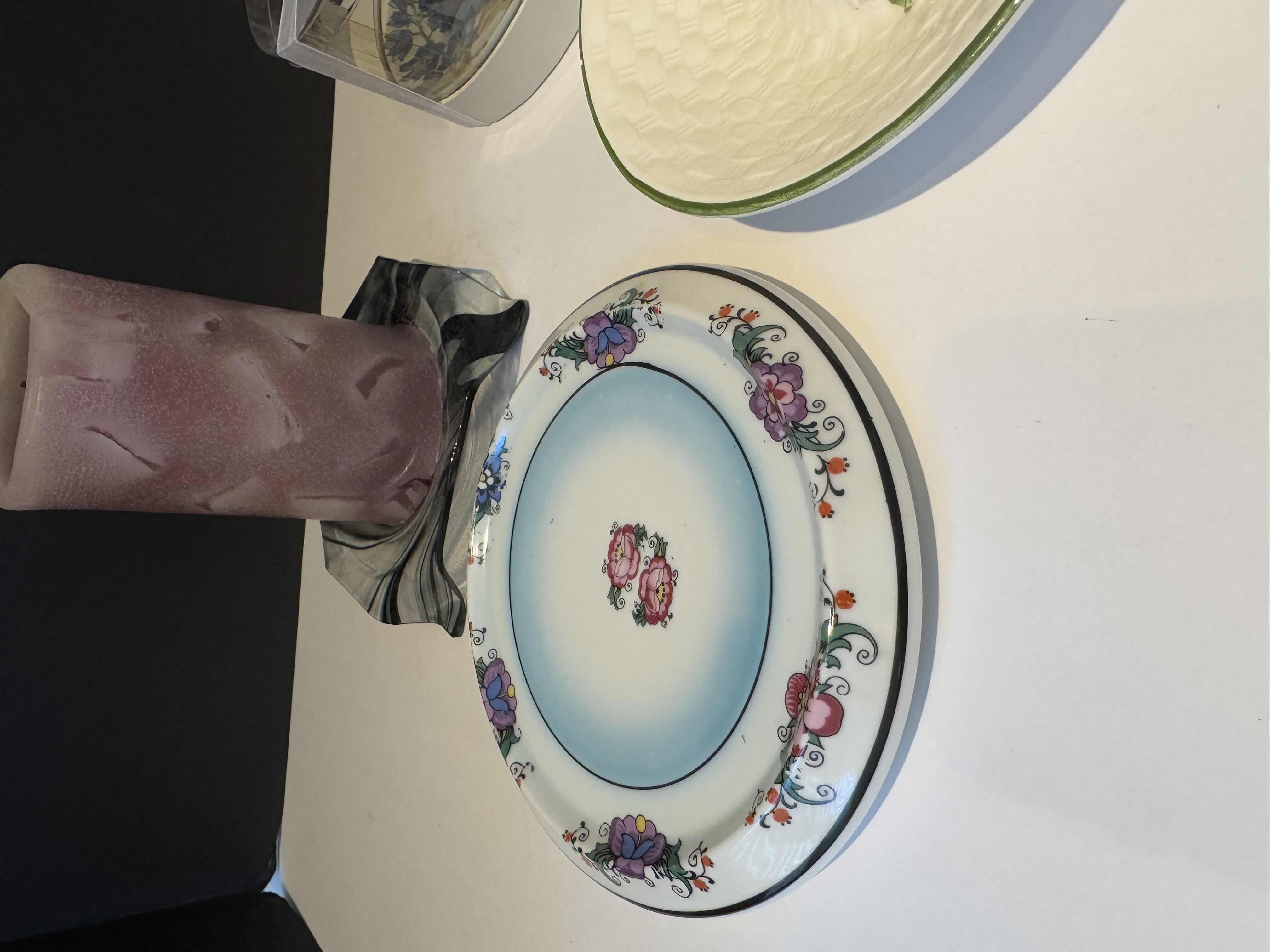 Photo 1 of 4- HOME DECORATION ITEMS