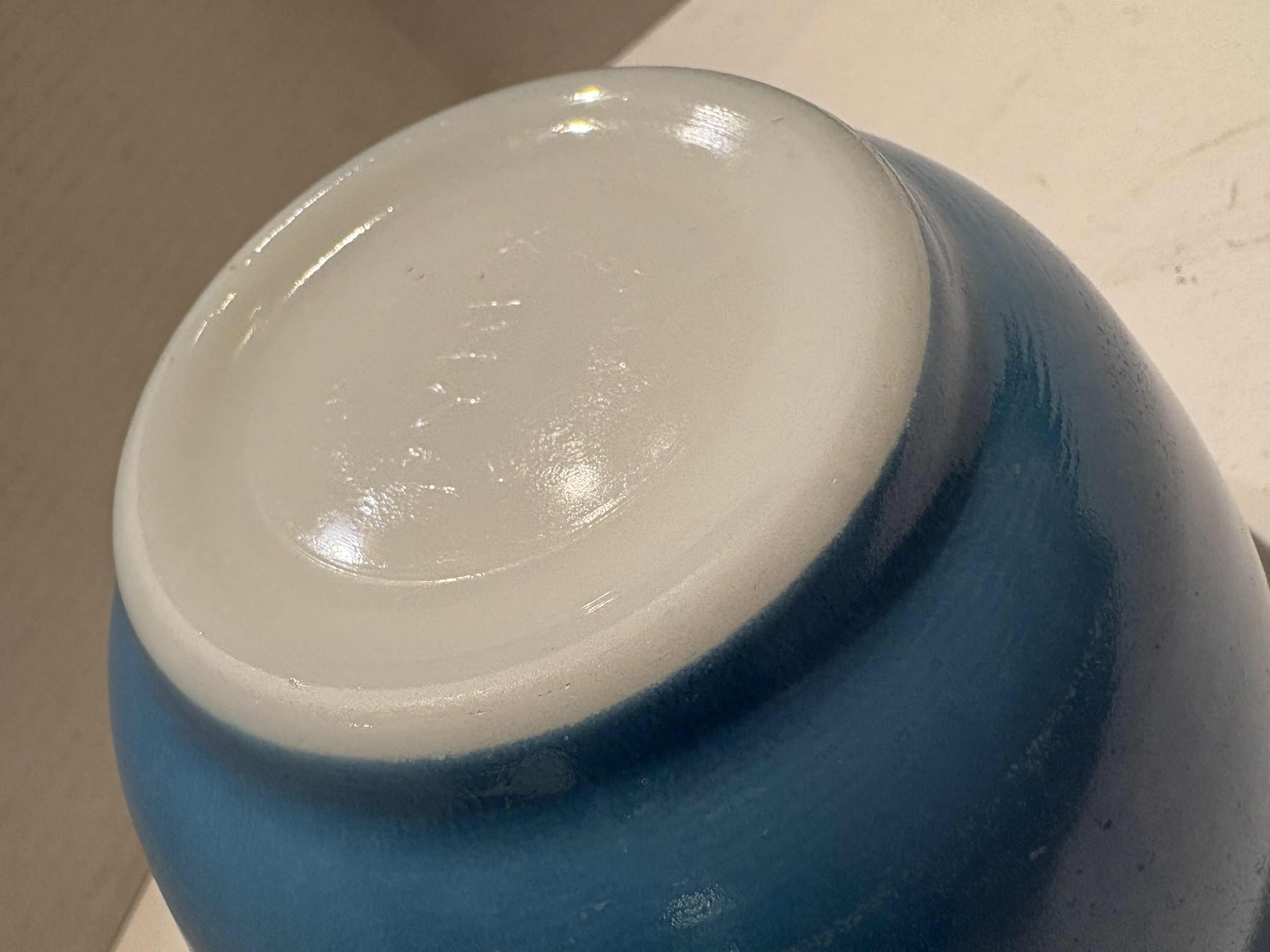 Photo 1 of 2 - 5.5” BLUE PYREX BOWLS