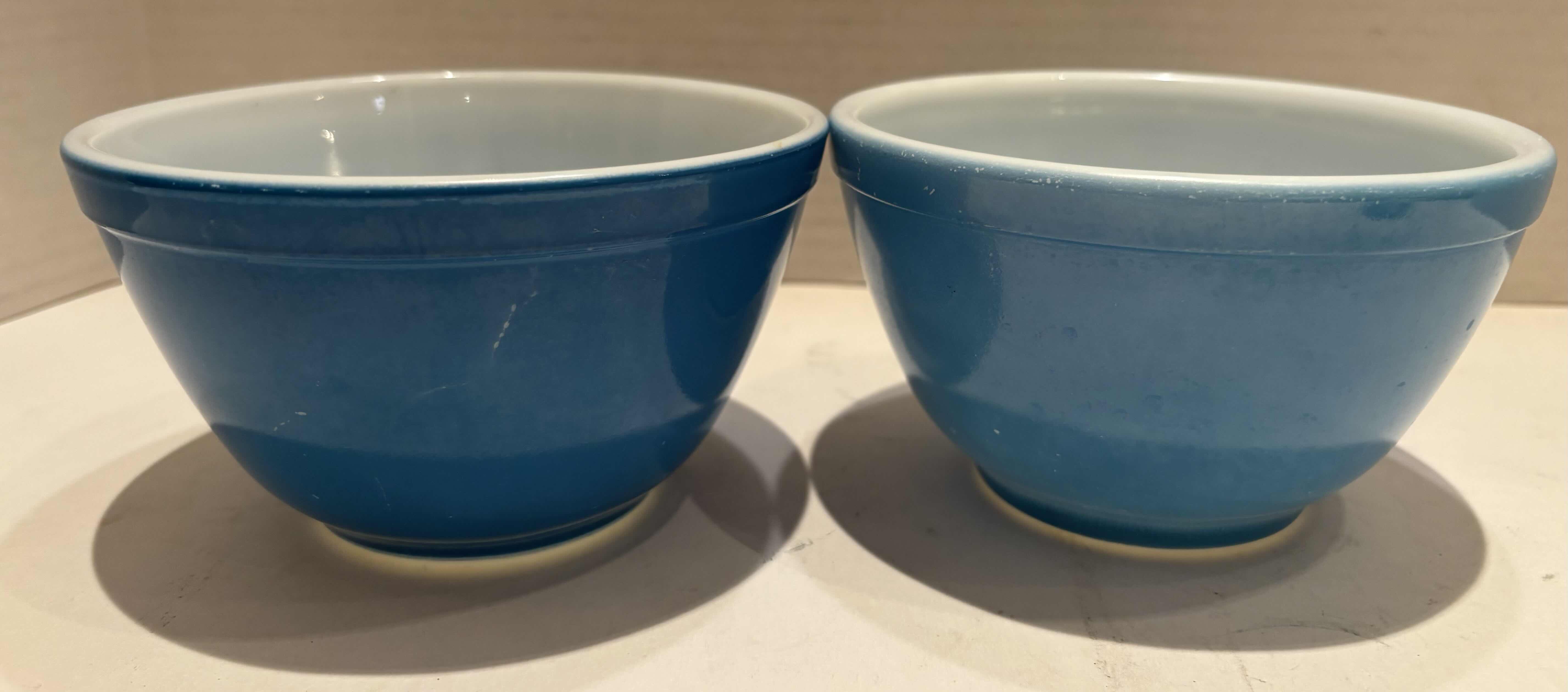 Photo 1 of 2 - 5.5” BLUE PYREX BOWLS