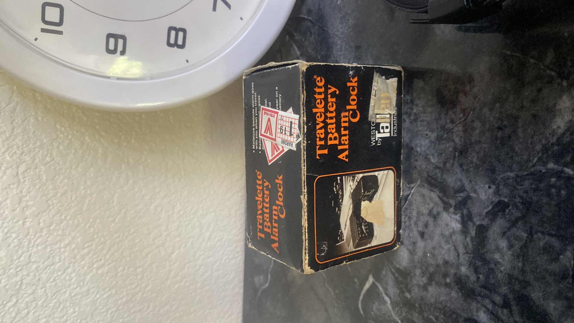 Photo 1 of HOUSEHOLD ASSORTMENT