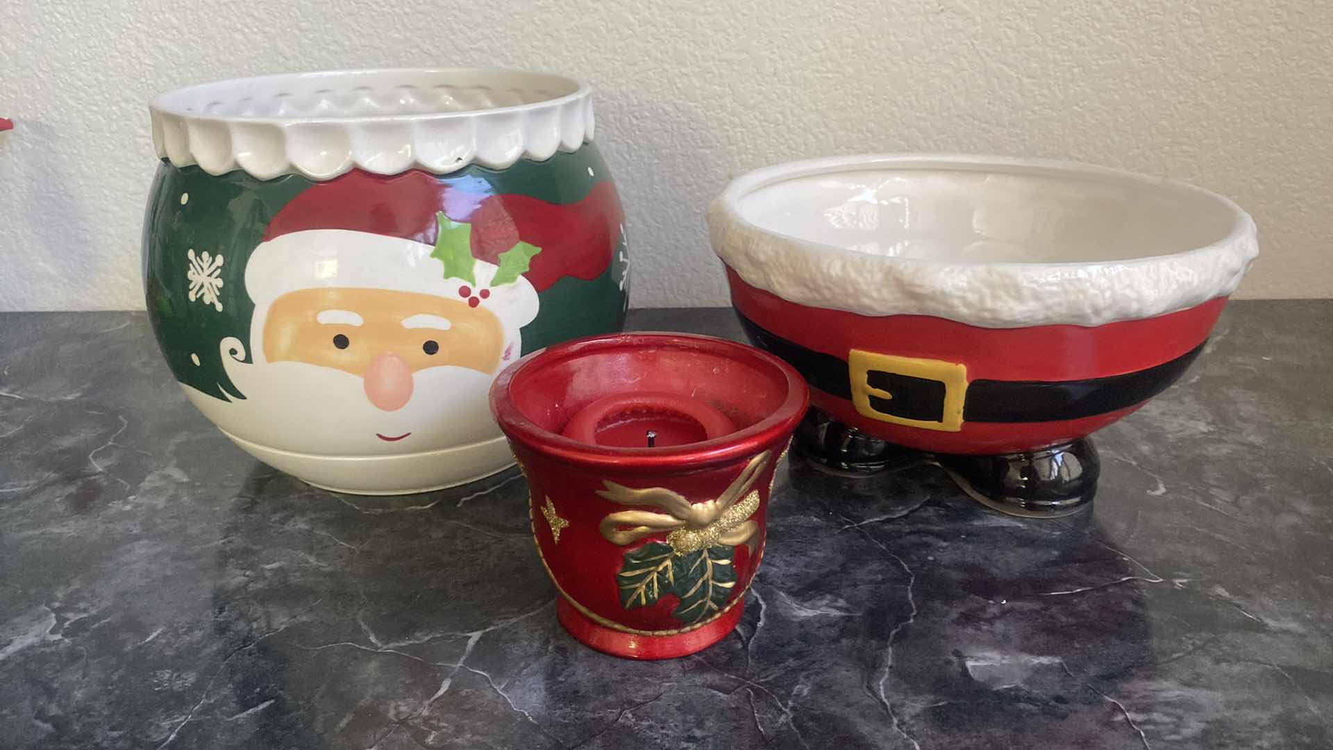 Photo 1 of CERAMIC HOLIDAY BOWLS