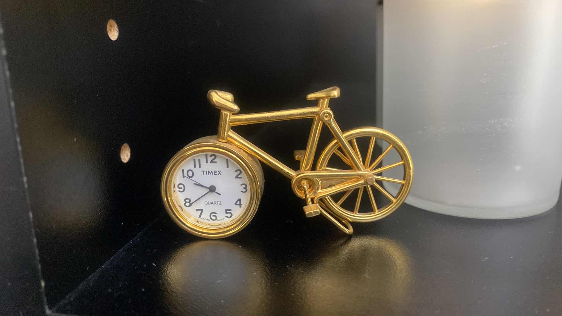 Photo 2 of GOLD RIMMED PITCHER AND GLASSES