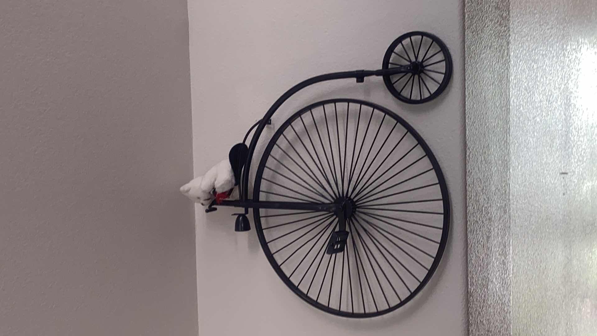 Photo 1 of BICYCLE ON WALL DECOR H 36”