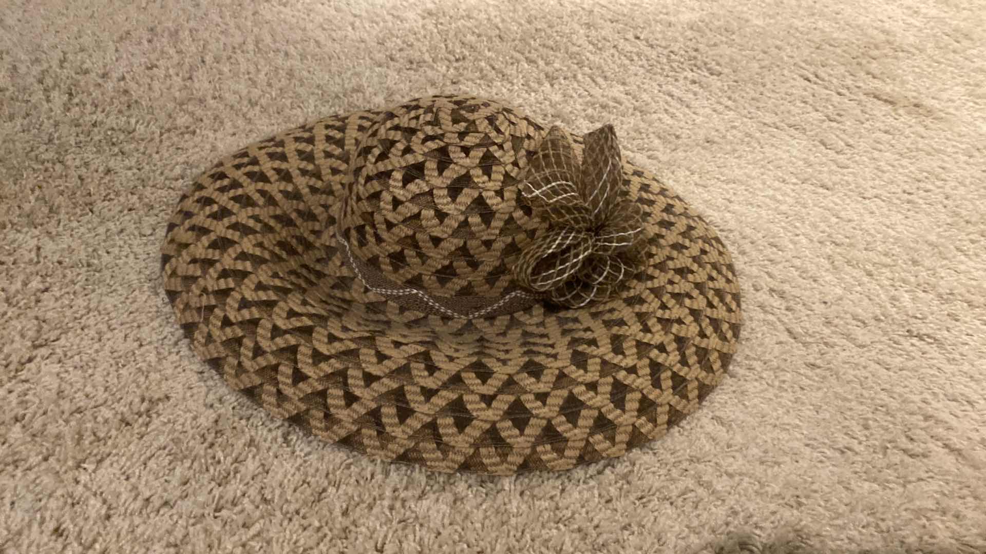 Photo 4 of 3 LADIES HATS