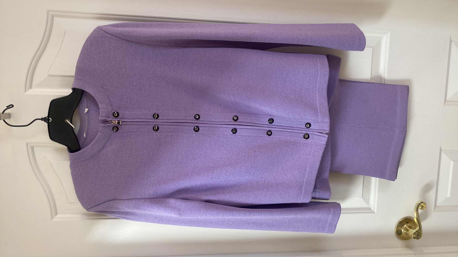 Photo 1 of LADIES SIZE 10 ST JOHN SUIT (TAGS REMOVED)