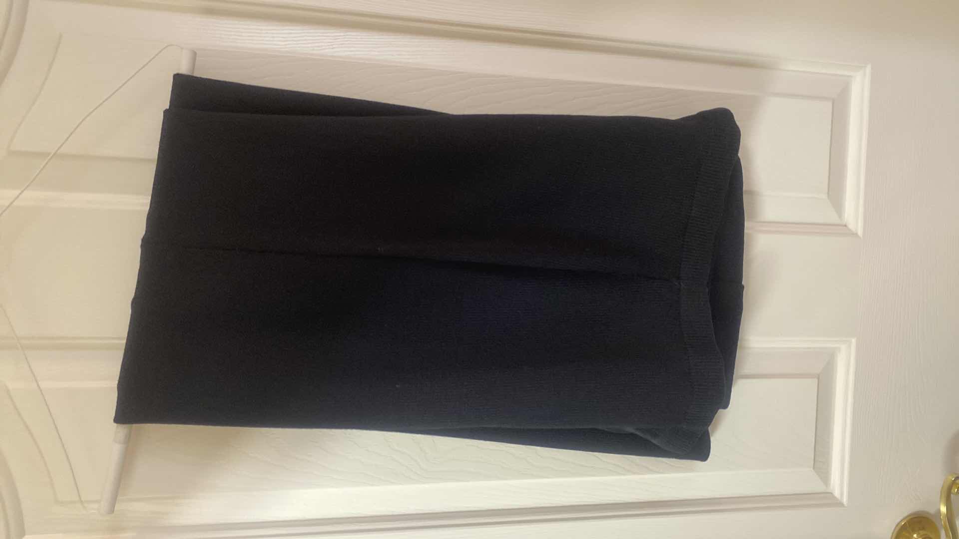 Photo 1 of LADIES SIZE 10 ST JOHN JACKET (TAGS REMOVED) AND SIZE 8 PANTS