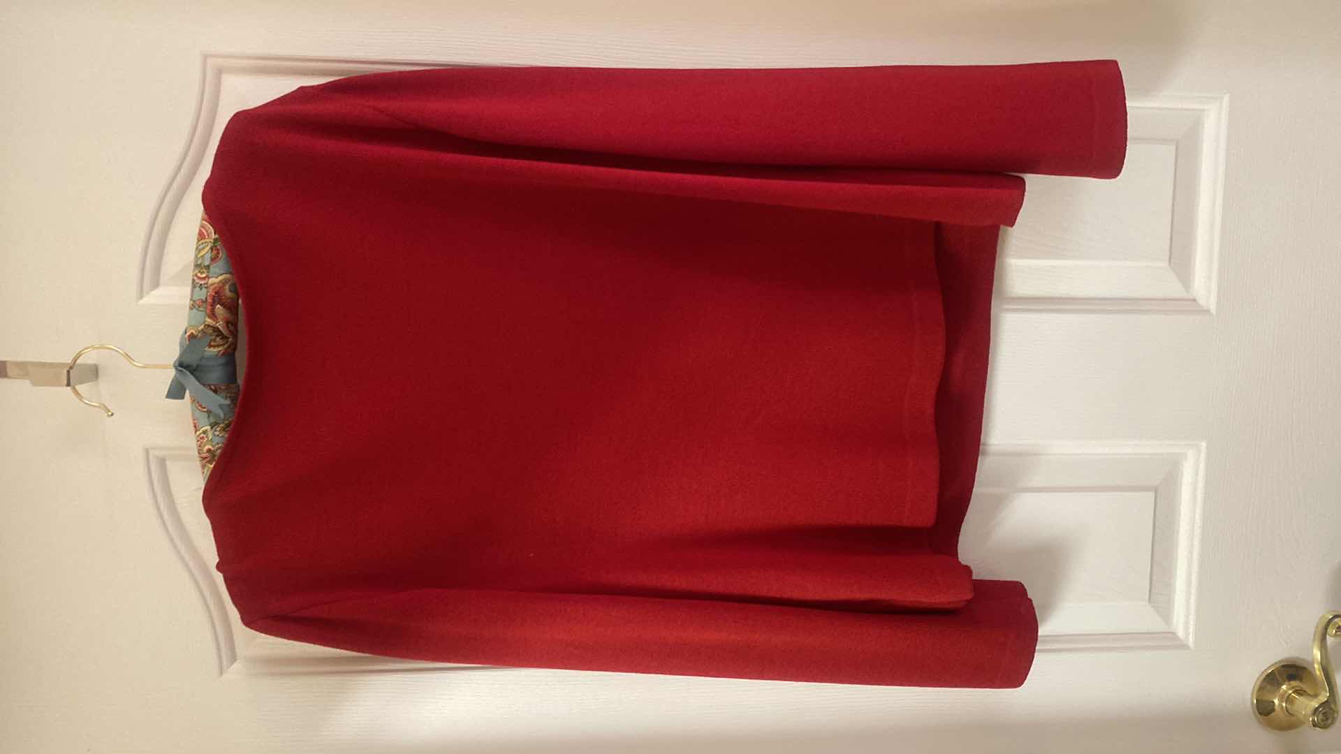 Photo 1 of LADIES SIZE 10 ST JOHN TOP (TAGS REMOVED)