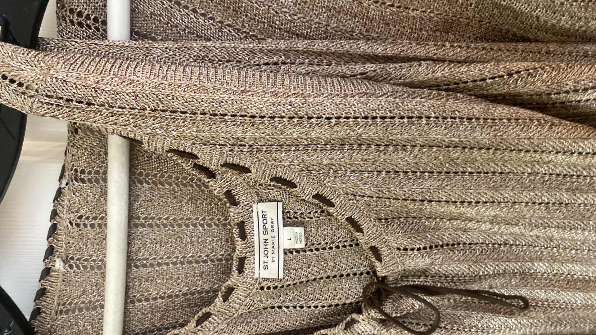 Photo 1 of LADIES SIZE LARGE ST JOHN SHELL AND JACKET (TAG REMOVED IN JACKET)