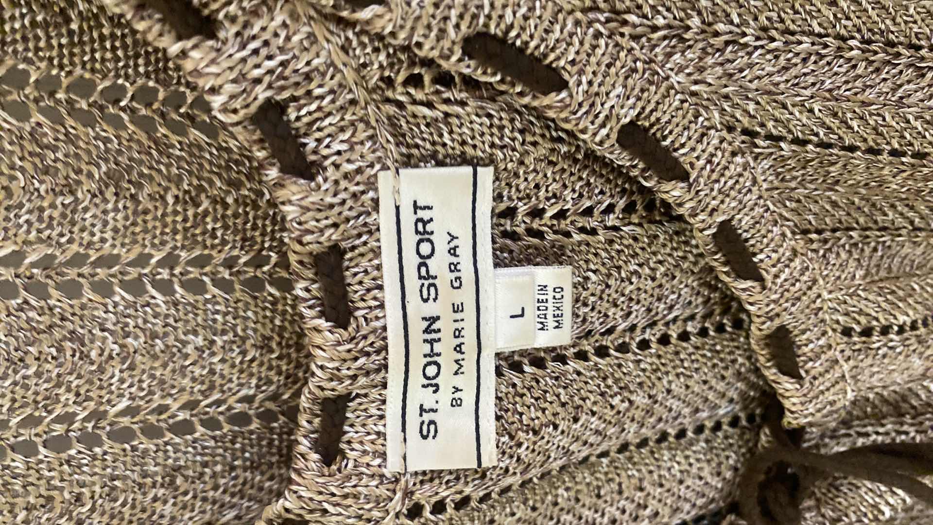 Photo 1 of LADIES SIZE LARGE ST JOHN SHELL AND JACKET (TAG REMOVED IN JACKET)