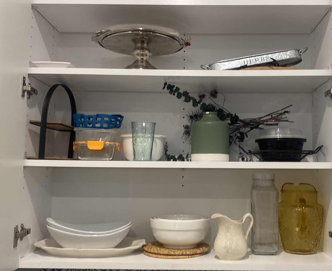 Photo 1 of CONTENTS OF KITCHEN CABINET