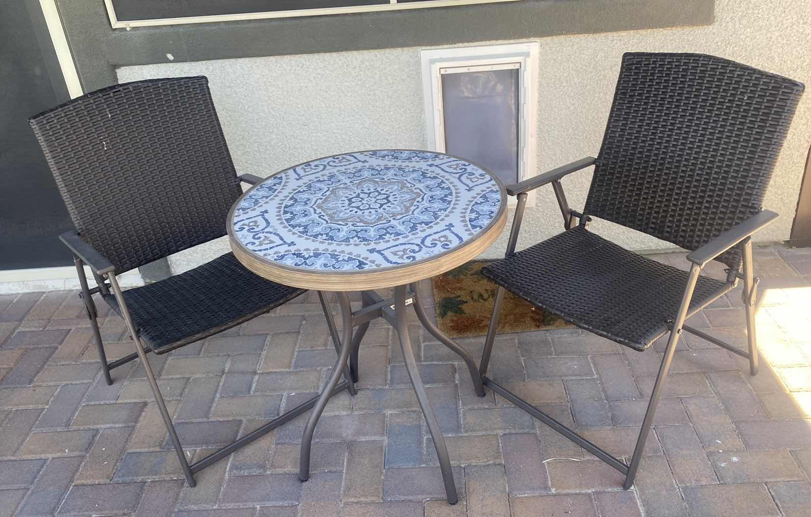 Photo 1 of STYLEWELL ALUMINIUM & PLASTIC CAFÉ SET TABLE MEASURES 25” x 29”