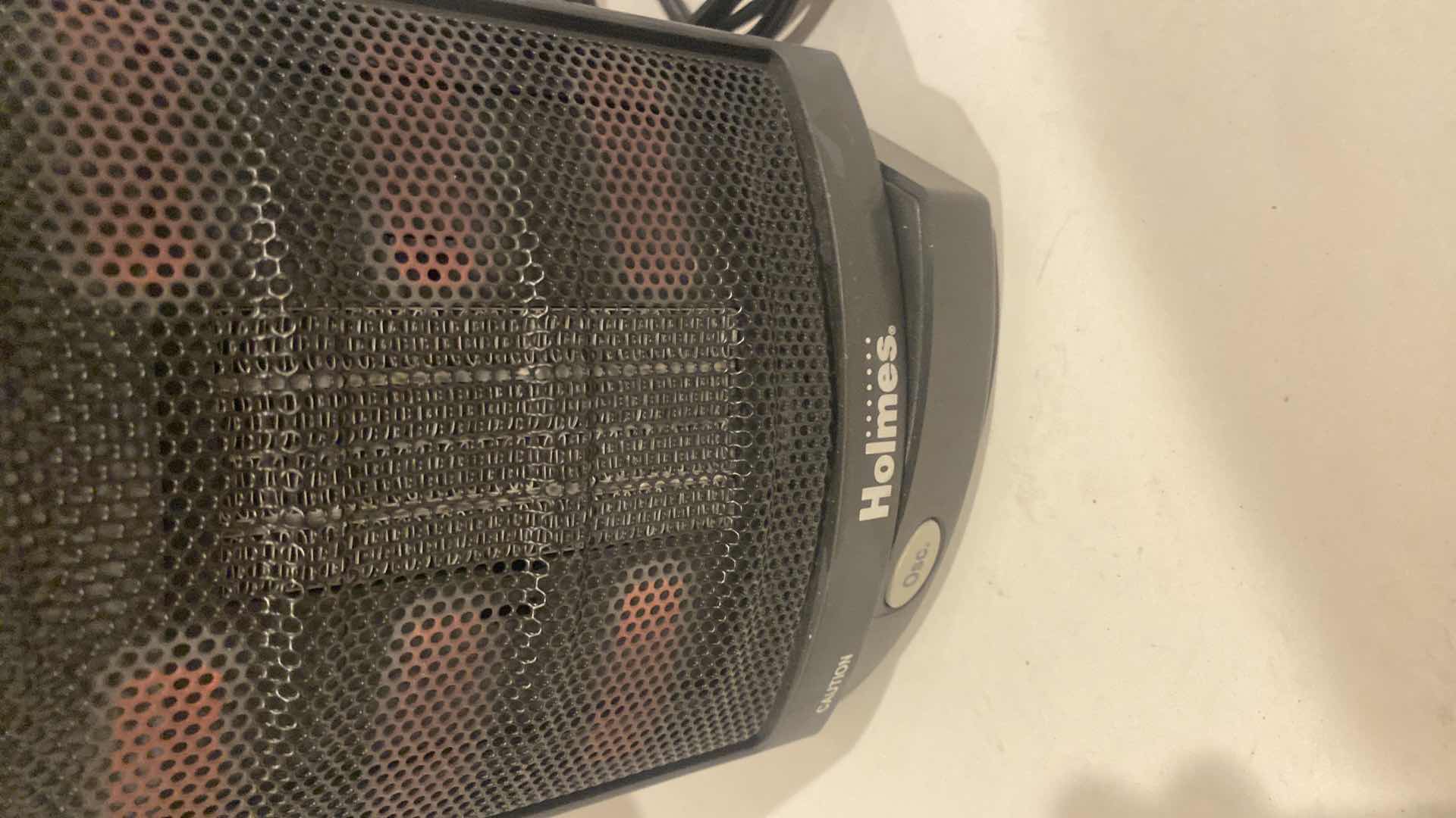 Photo 1 of 1 TOUCH HOLMES OSCILLATING HEATER