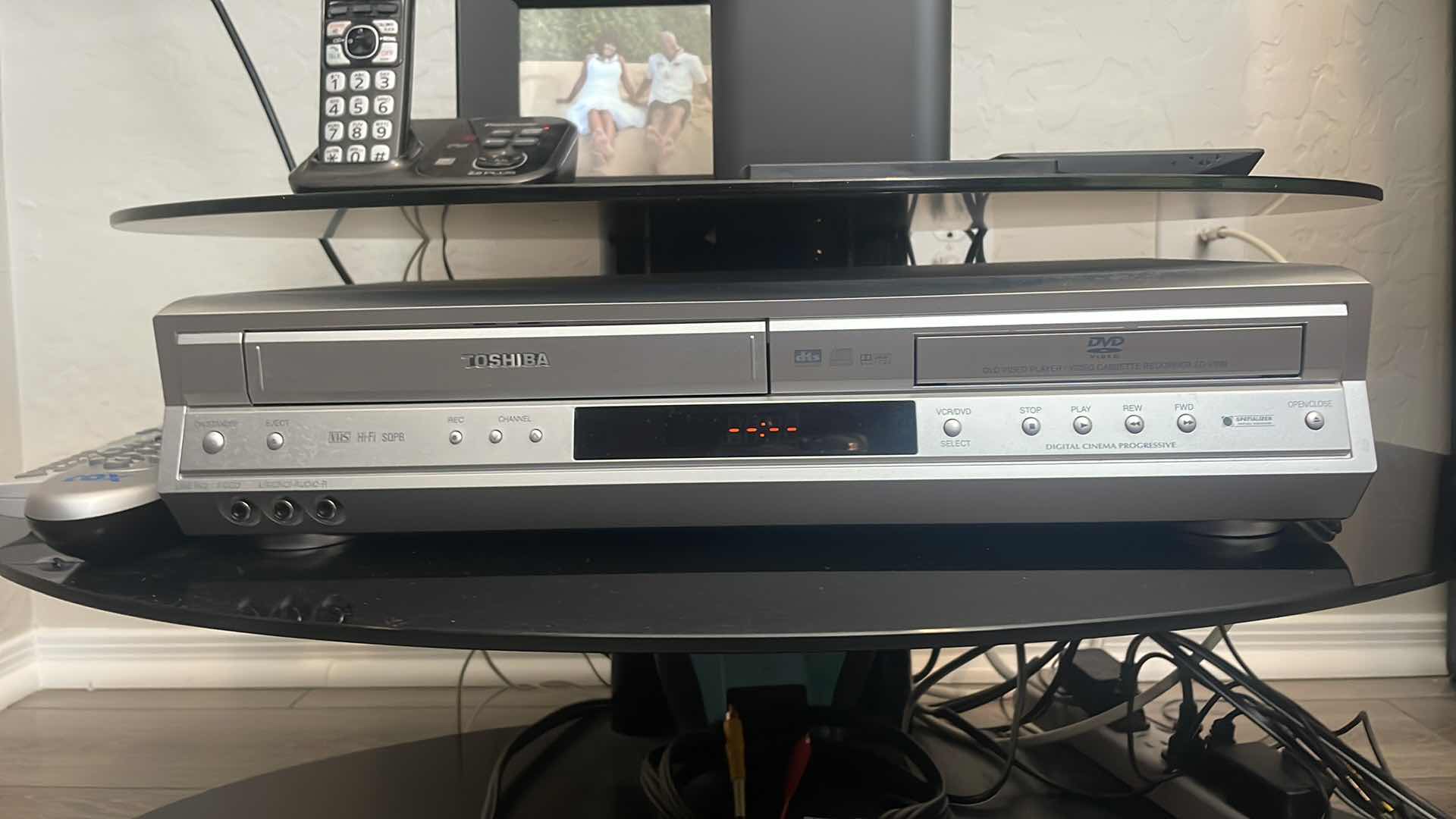 Photo 1 of TOSHIBA DVD VHS PLAYER