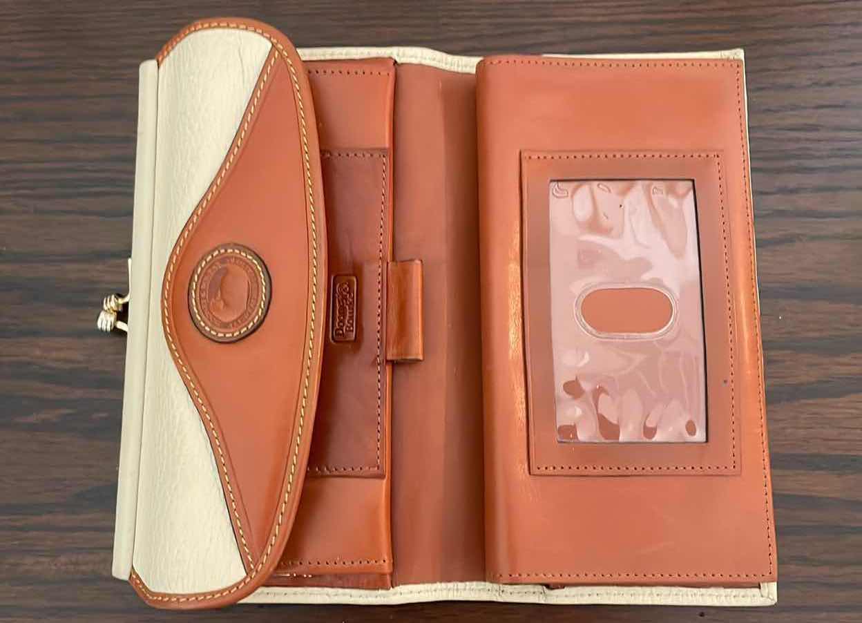 Photo 1 of DOONEY AND BOURKE WOMENS WALLET