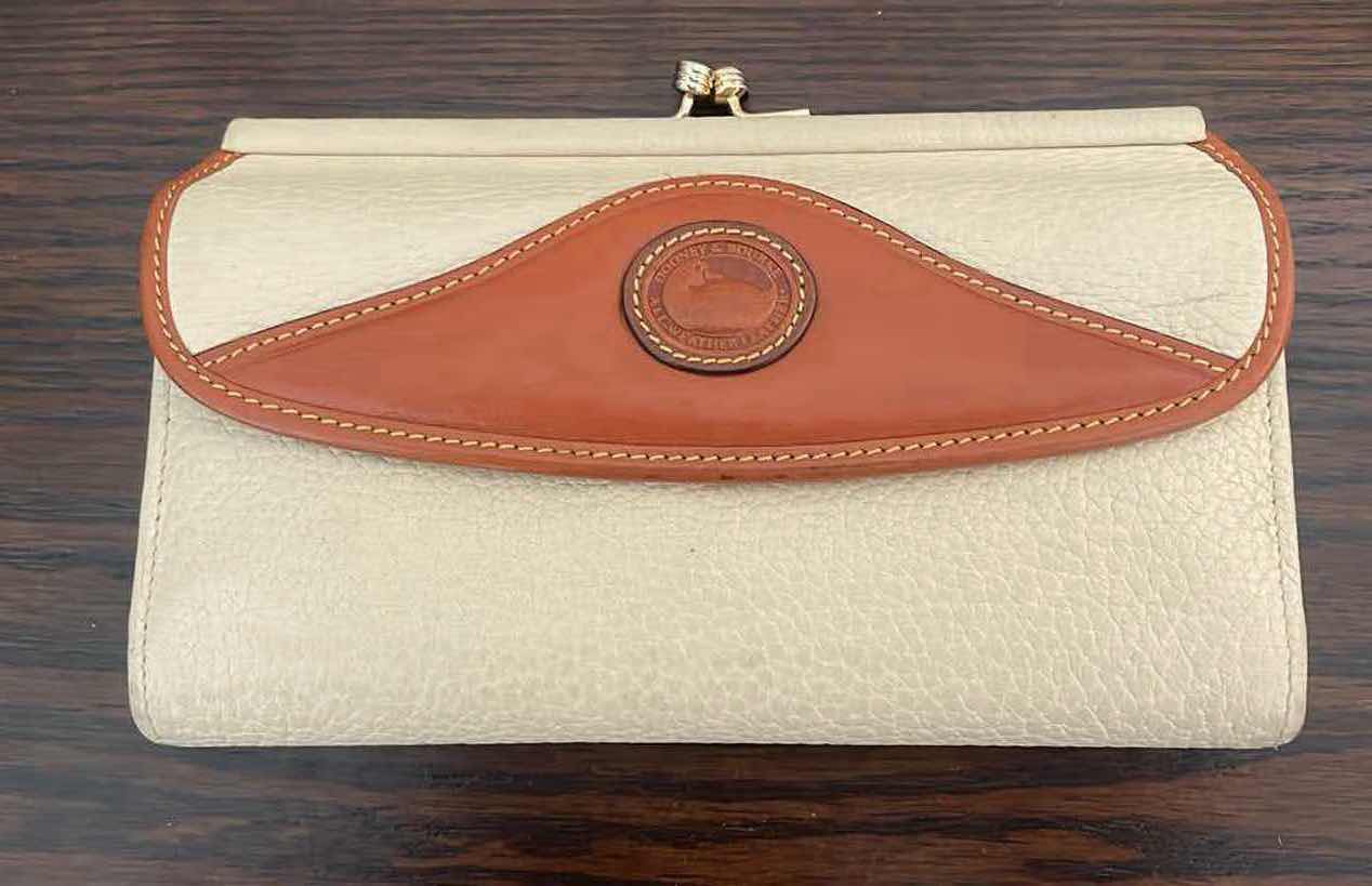 Photo 1 of DOONEY AND BOURKE WOMENS WALLET