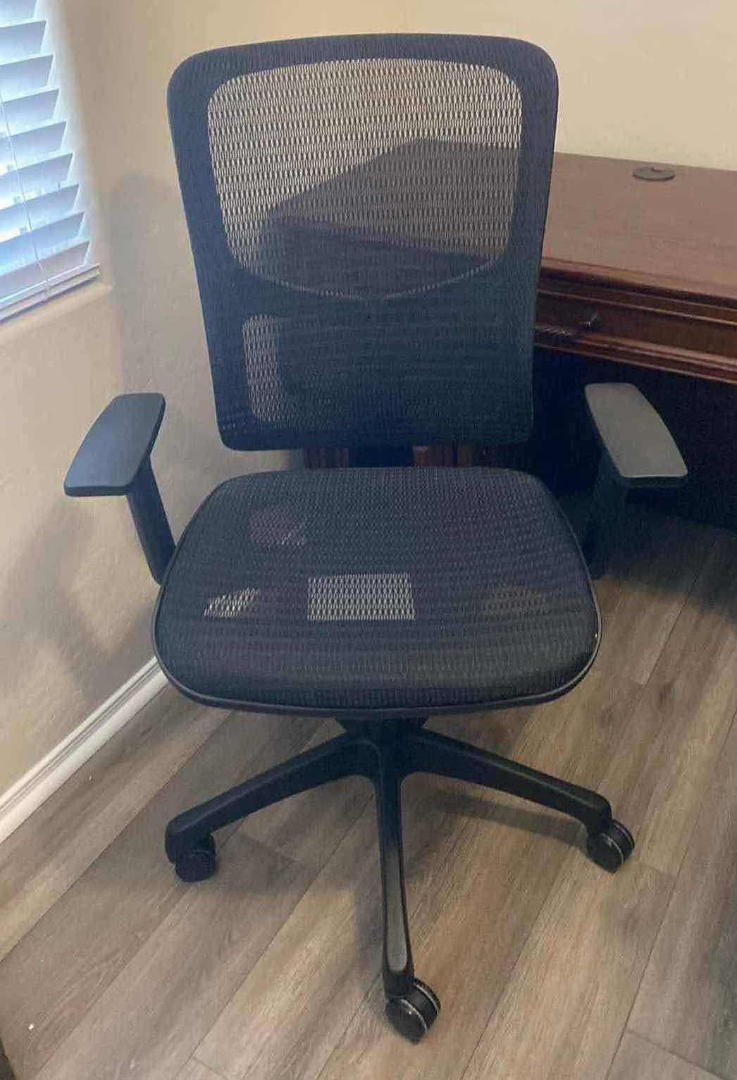 Photo 1 of MESH OFFICE CHAIR WITH WHEELS