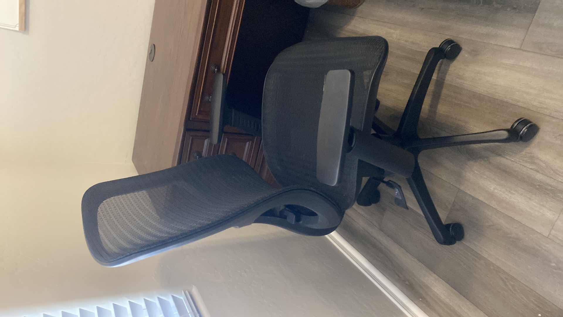 Photo 1 of MESH OFFICE CHAIR WITH WHEELS