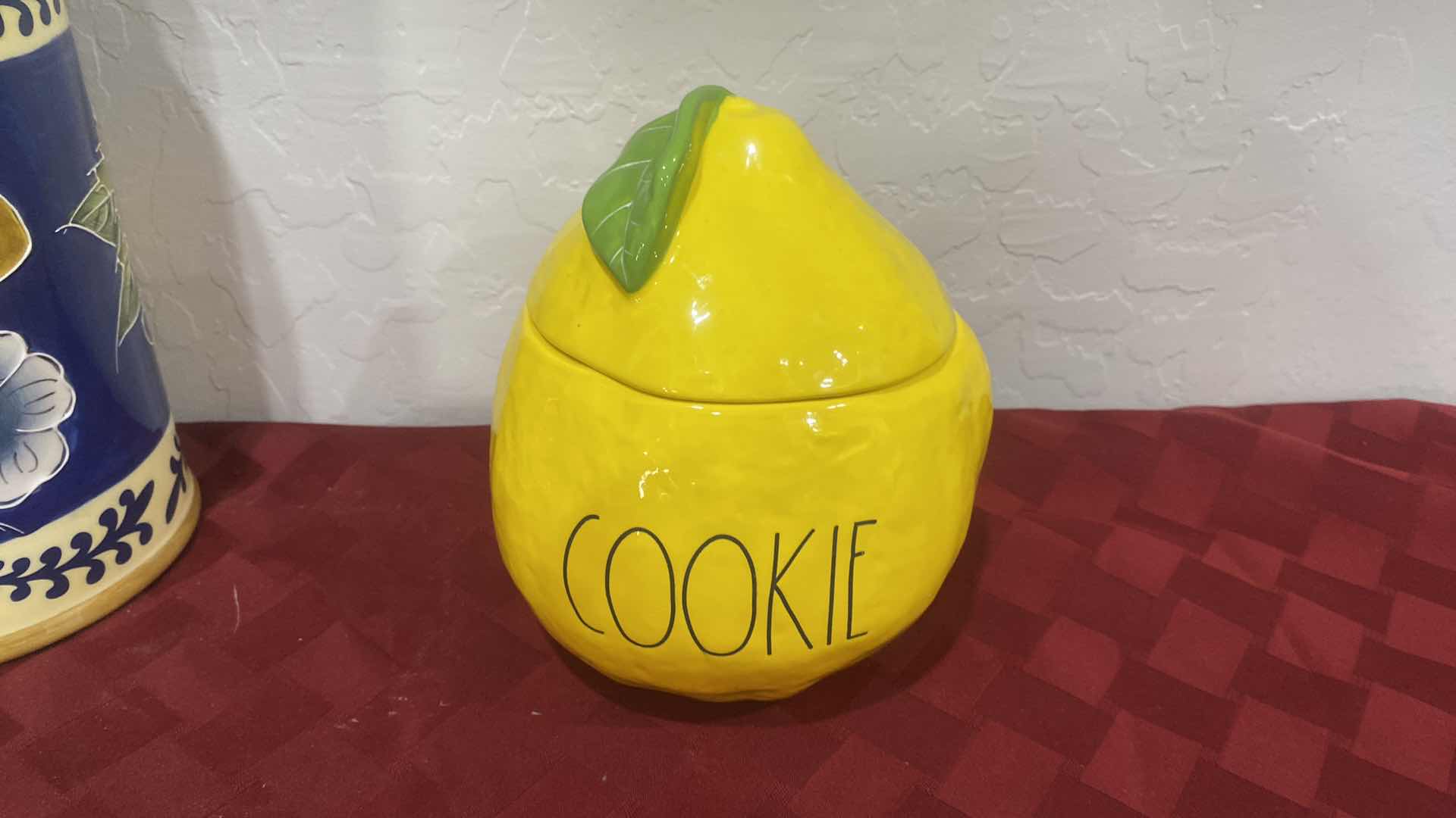 Photo 1 of RAE DUNN CERAMIC LEMON COOKIE JAR H7”