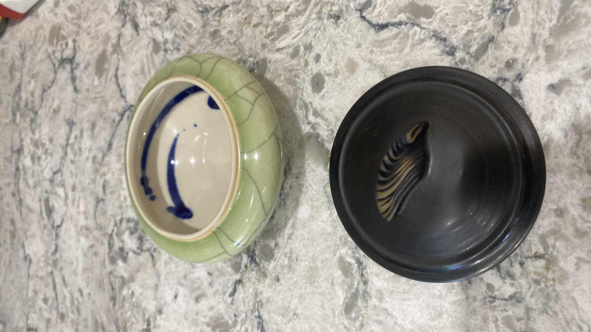 Photo 1 of VINTAGE LUSTERWARE HORSE H6 1/2” & JAR