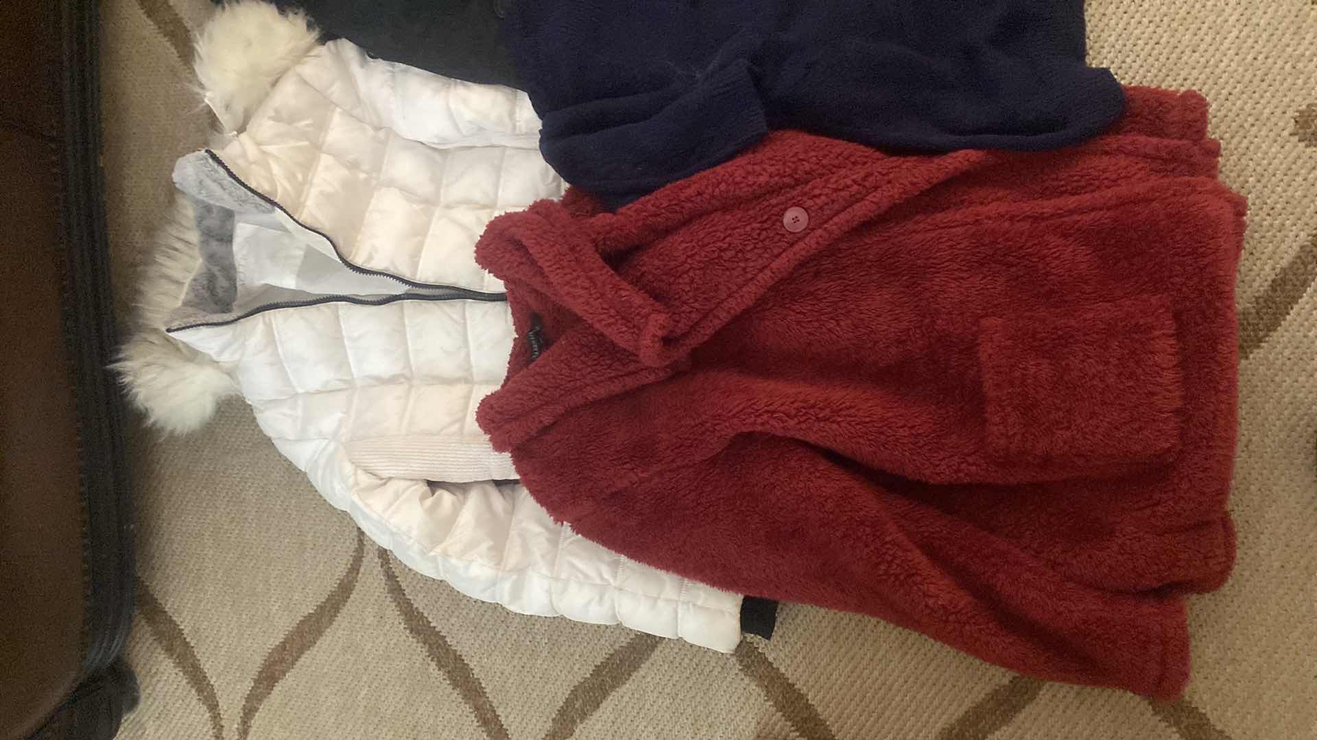 Photo 1 of BOX OF WOMENS CLOTHING ASSORTED SIZES