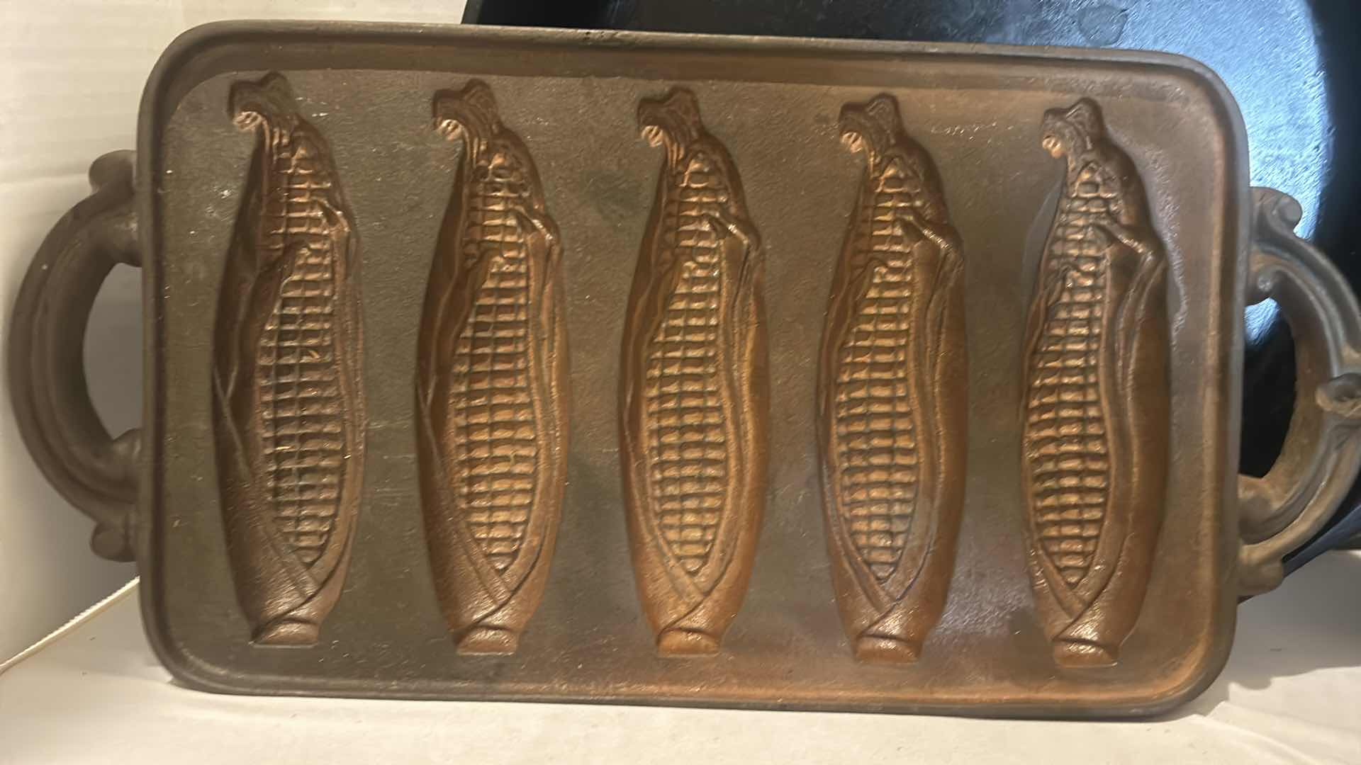 Photo 1 of 7 PC - CAST IRON PANS, METAL TRIVETS
