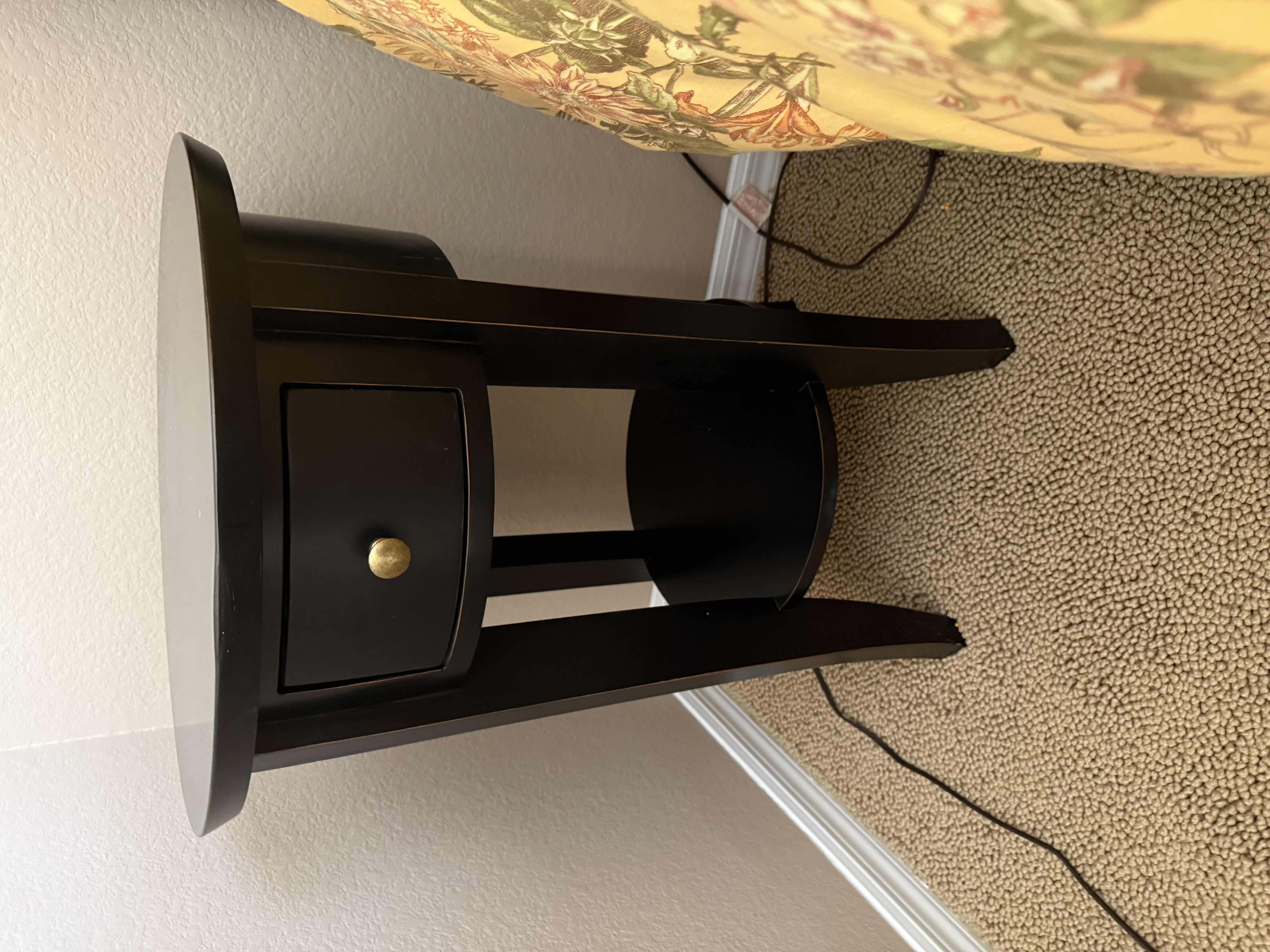 Photo 1 of 20” ROUND ESPRESSO FINISH WOOD ACCENT TABLE 