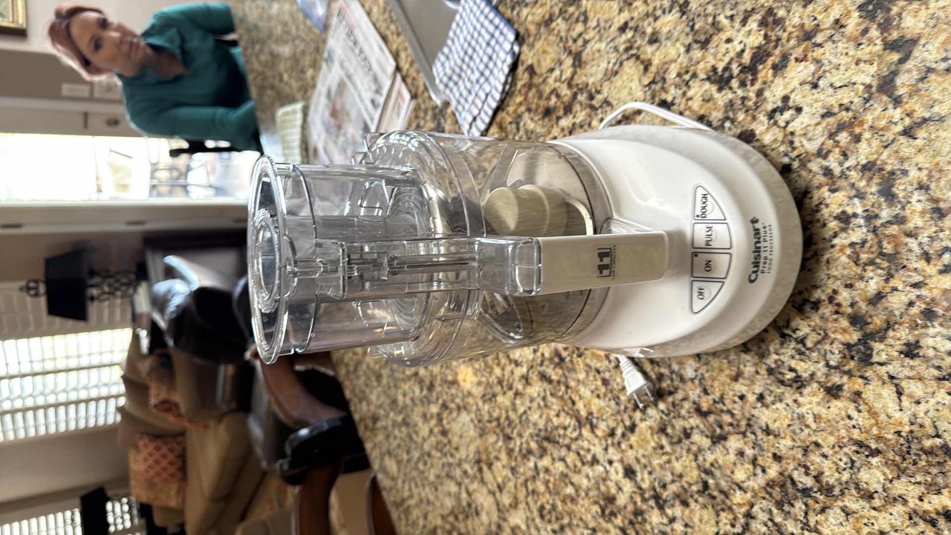 Photo 4 of CUISINART PREP 11 PLUS FOOD PROCESSOR