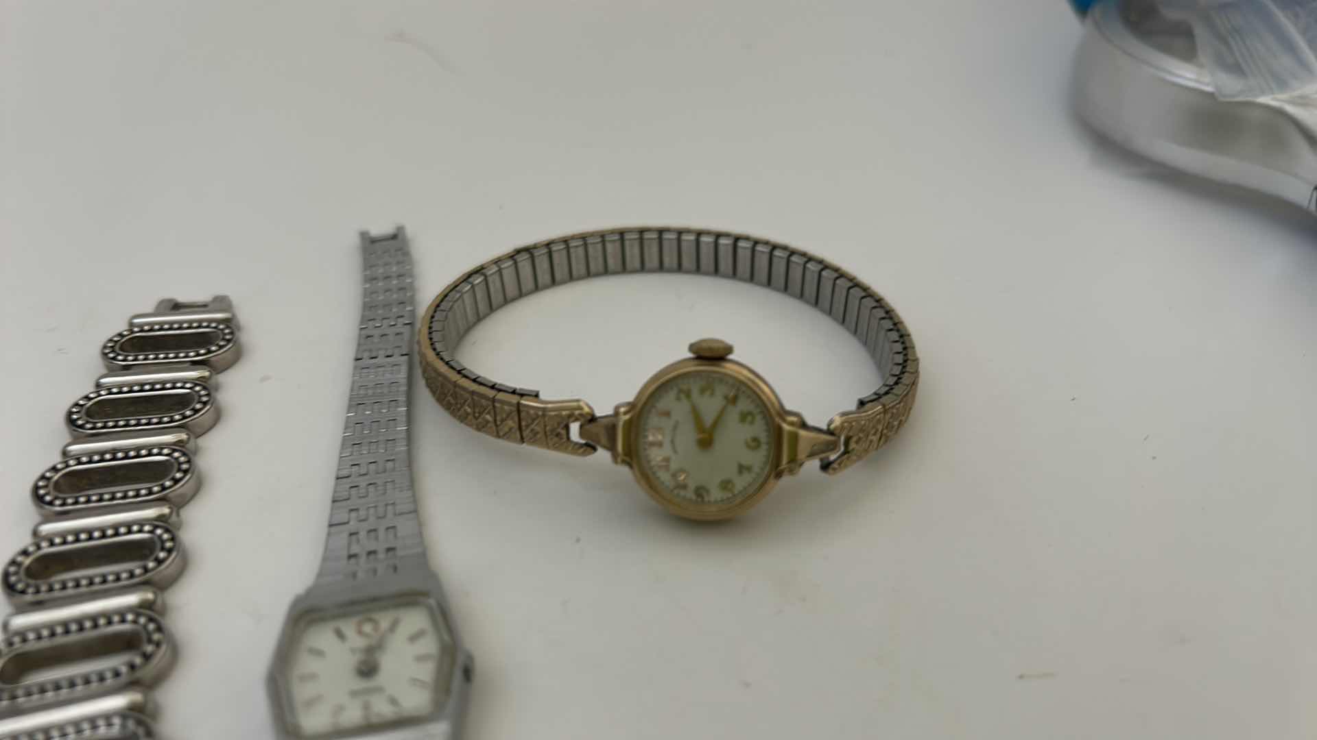 Photo 2 of 4 WOMEN’S WATCHES