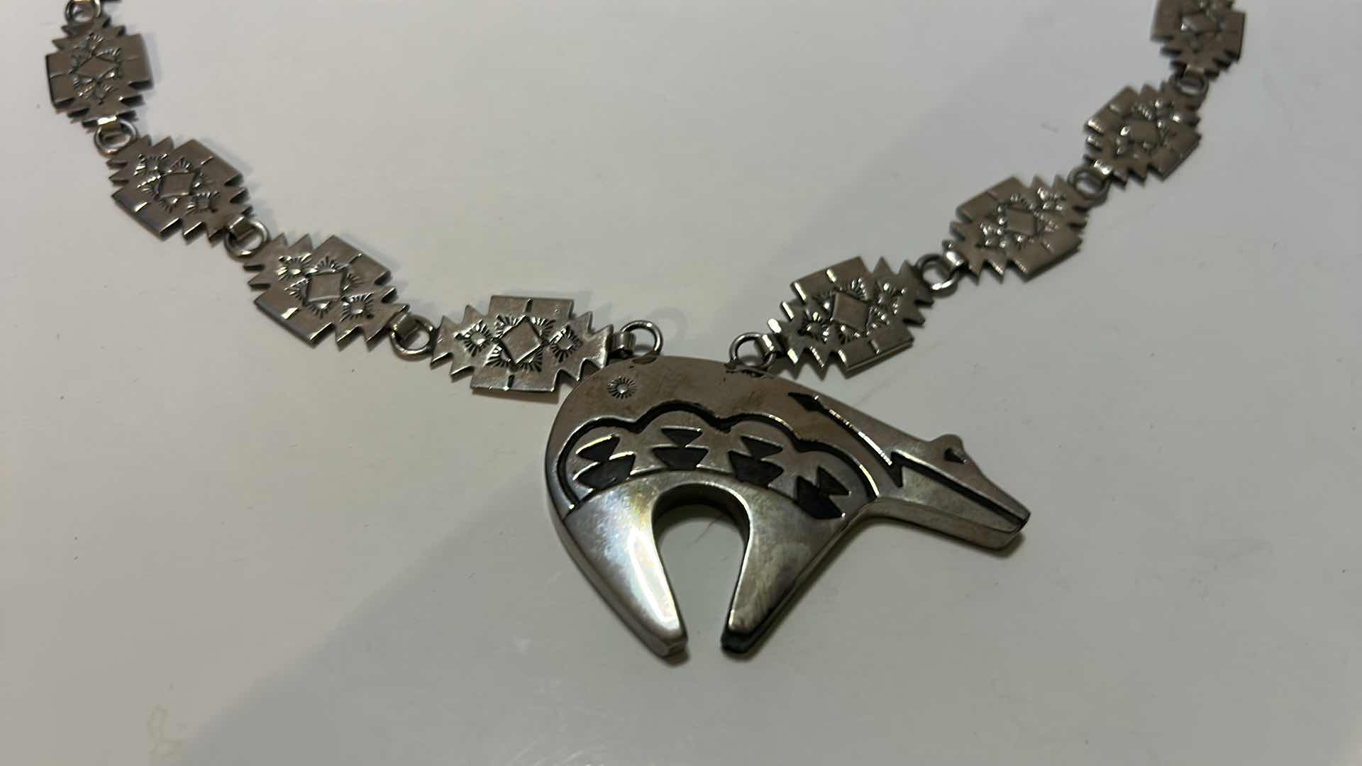 Photo 1 of FINE JEWELRY - .925 STERLING SILVER NATIVE AMERICAN SPIRIT BEAR SIGNED NECKLACE