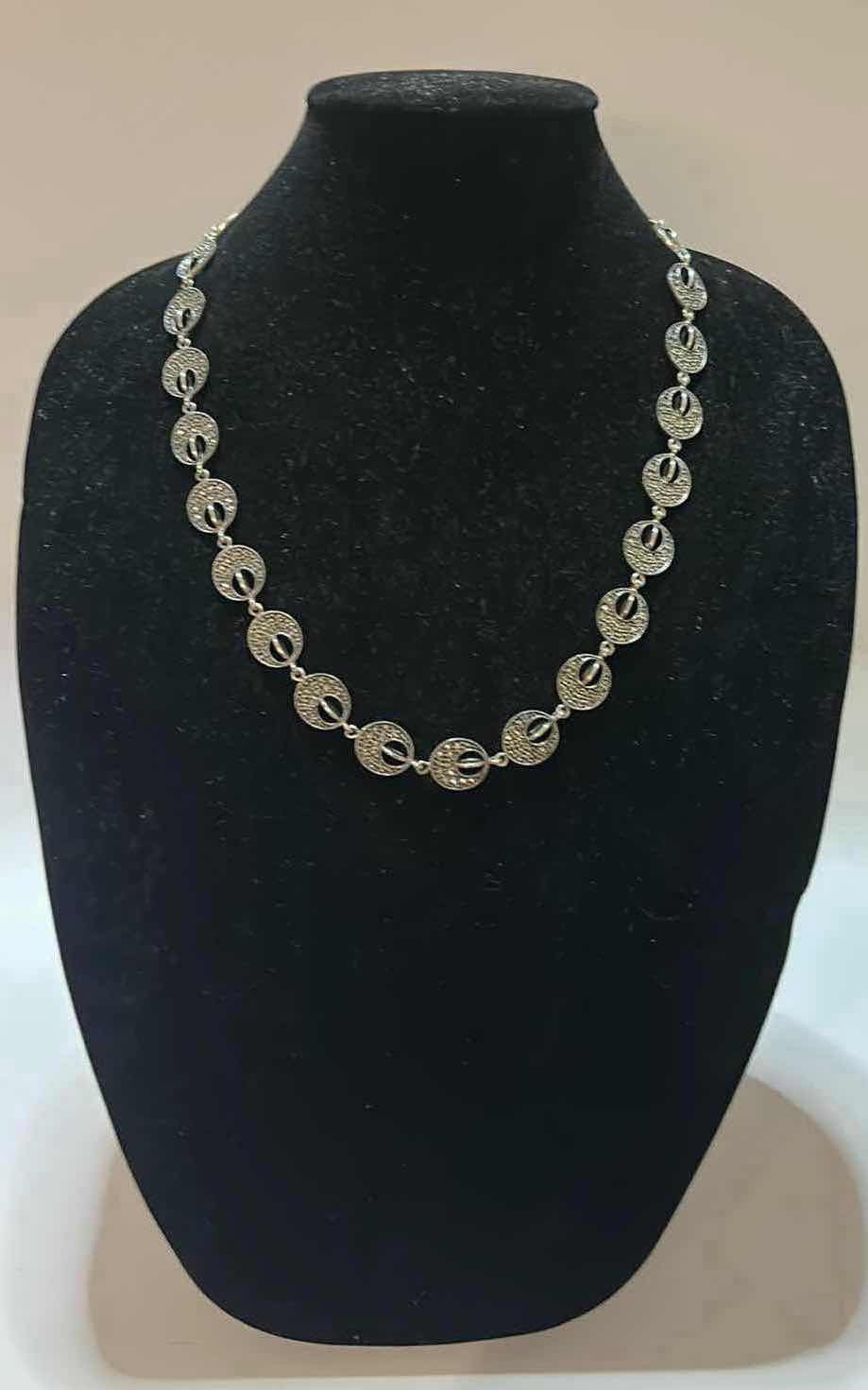 Photo 1 of FINE JEWELRY - .925 STERLING SILVER NECKLACE