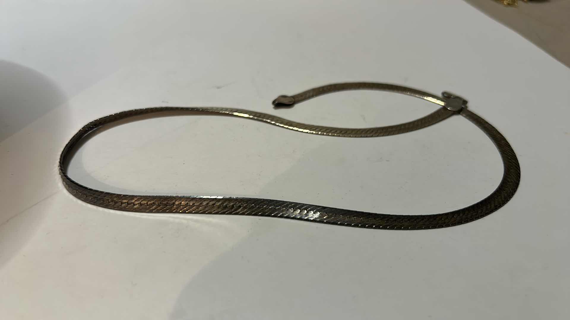 Photo 1 of FINE JEWELRY - .925 STERLING SILVER ITALY NECKLACE (CLASP NEEDS TO BE REATTACHED)