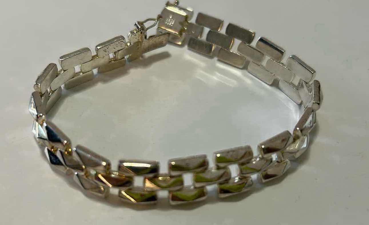 Photo 1 of FINE JEWELRY- . 925 STERLING SILVER BRACELET