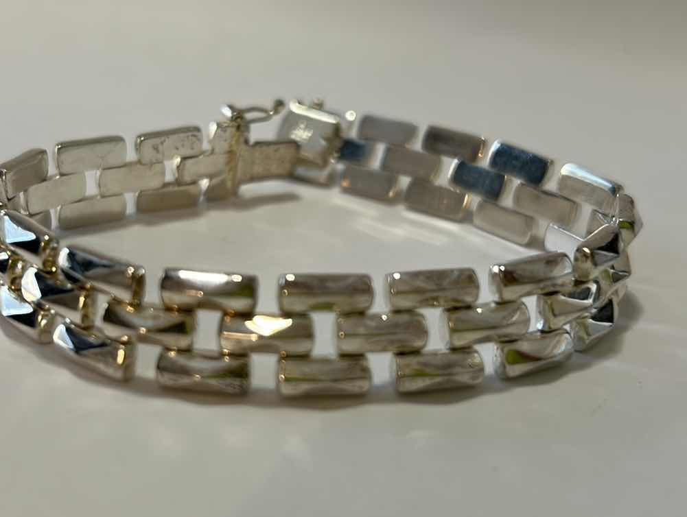 Photo 1 of FINE JEWELRY- . 925 STERLING SILVER BRACELET