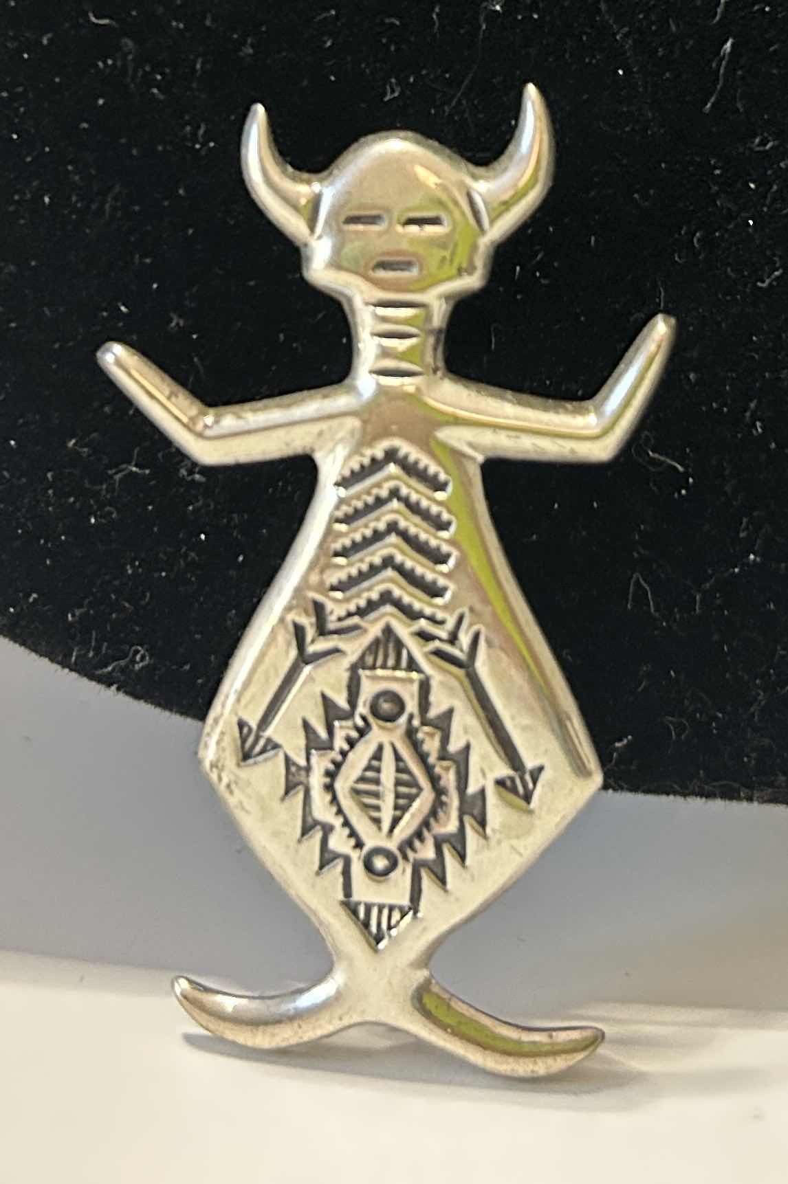 Photo 1 of FINE JEWELRY- .925 STERLING SILVER AMERICAN INDIAN PIN SIGNED H2”