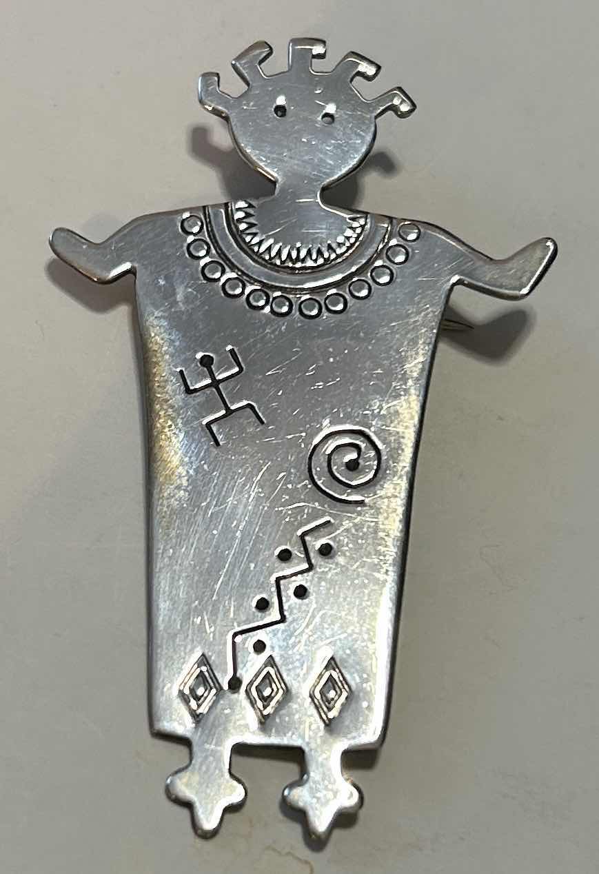 Photo 2 of FINE JEWELRY- .925 STERLING SILVER AMERICAN INDIAN PENDANT/PIN  H2.5”